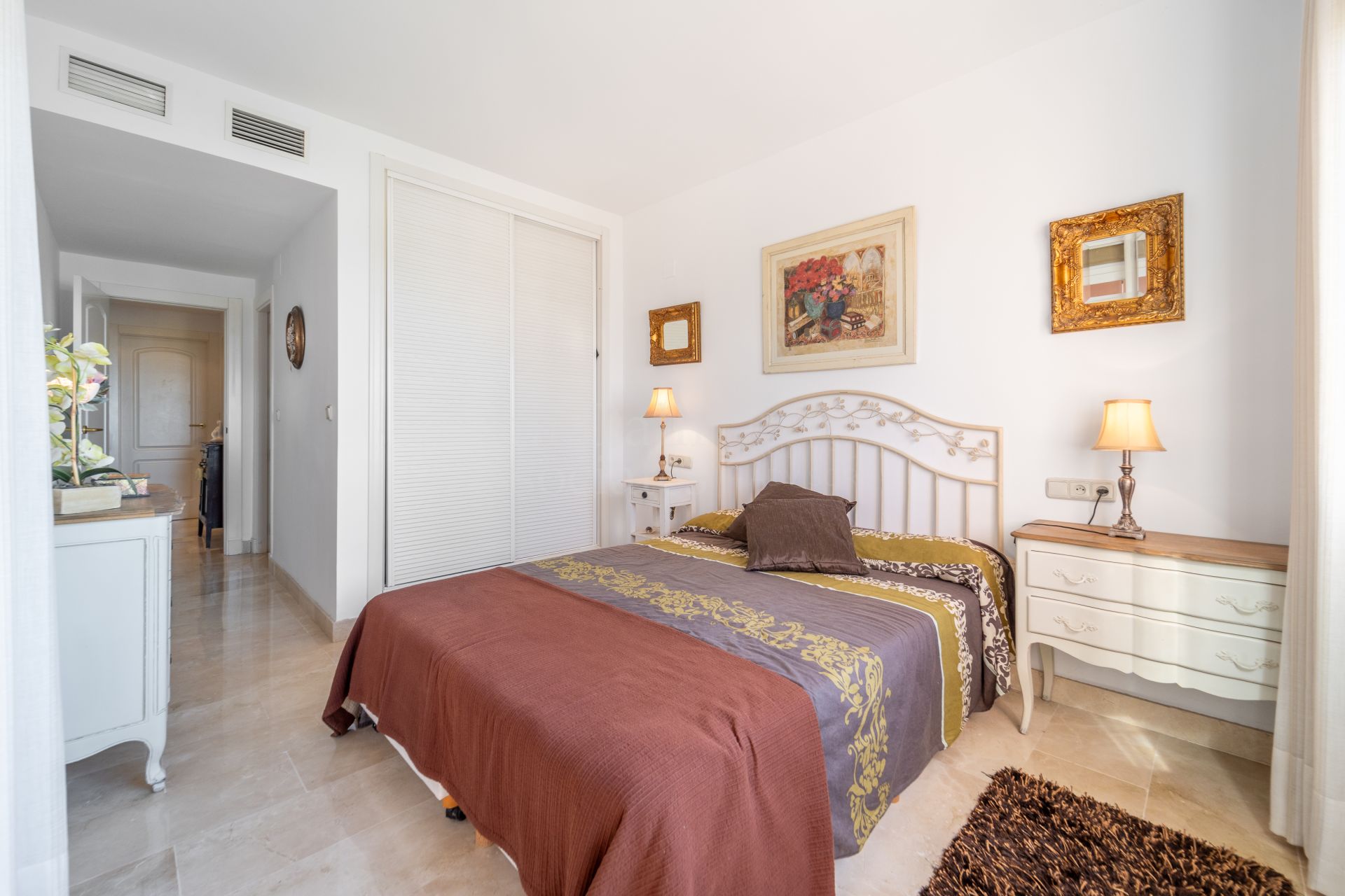 Apartment in Oasis de Marbella, Marbella