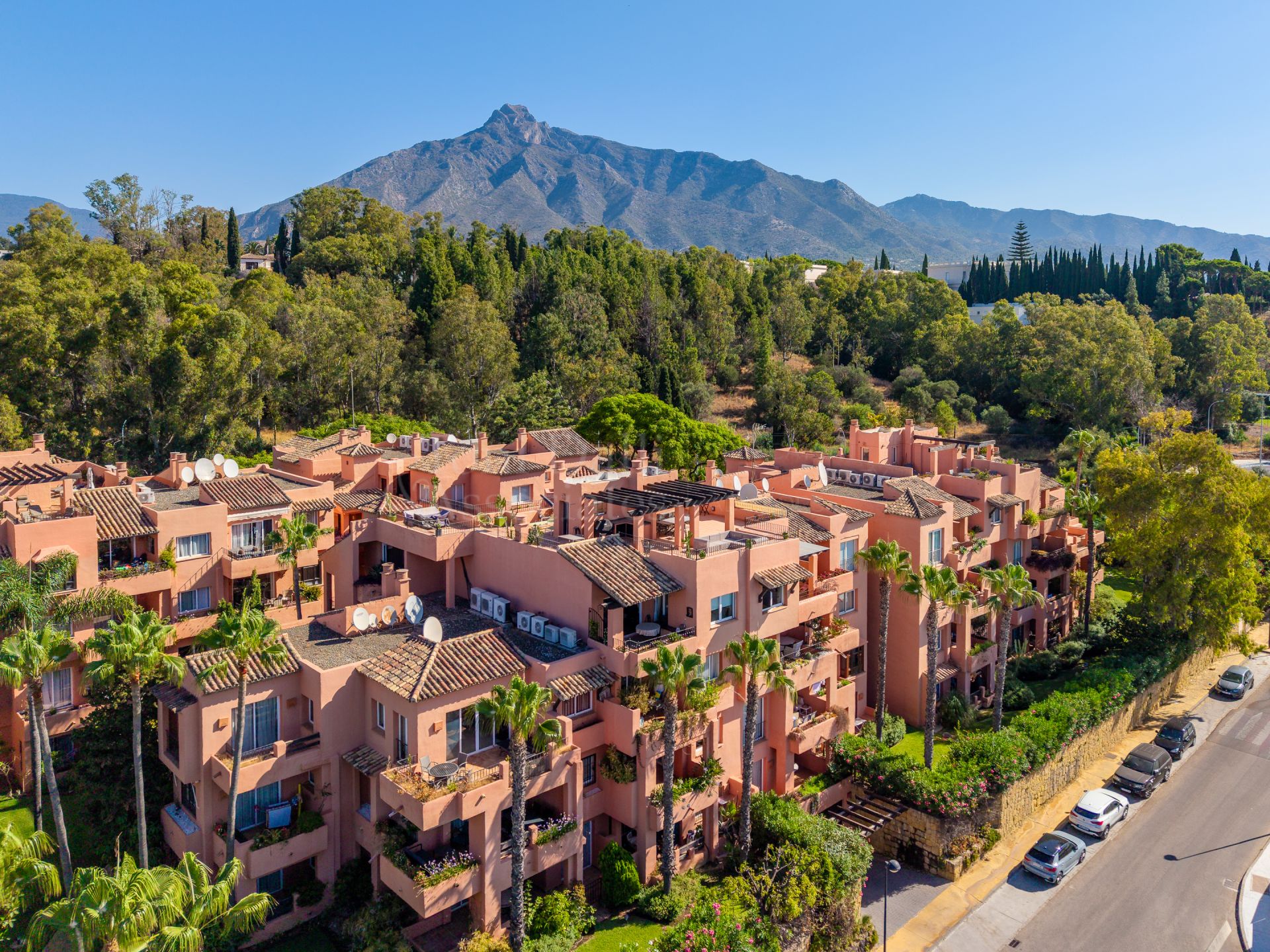 Apartment in Oasis de Marbella, Marbella