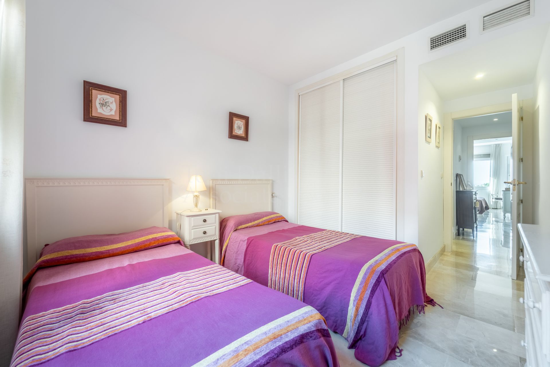 Apartment in Oasis de Marbella, Marbella