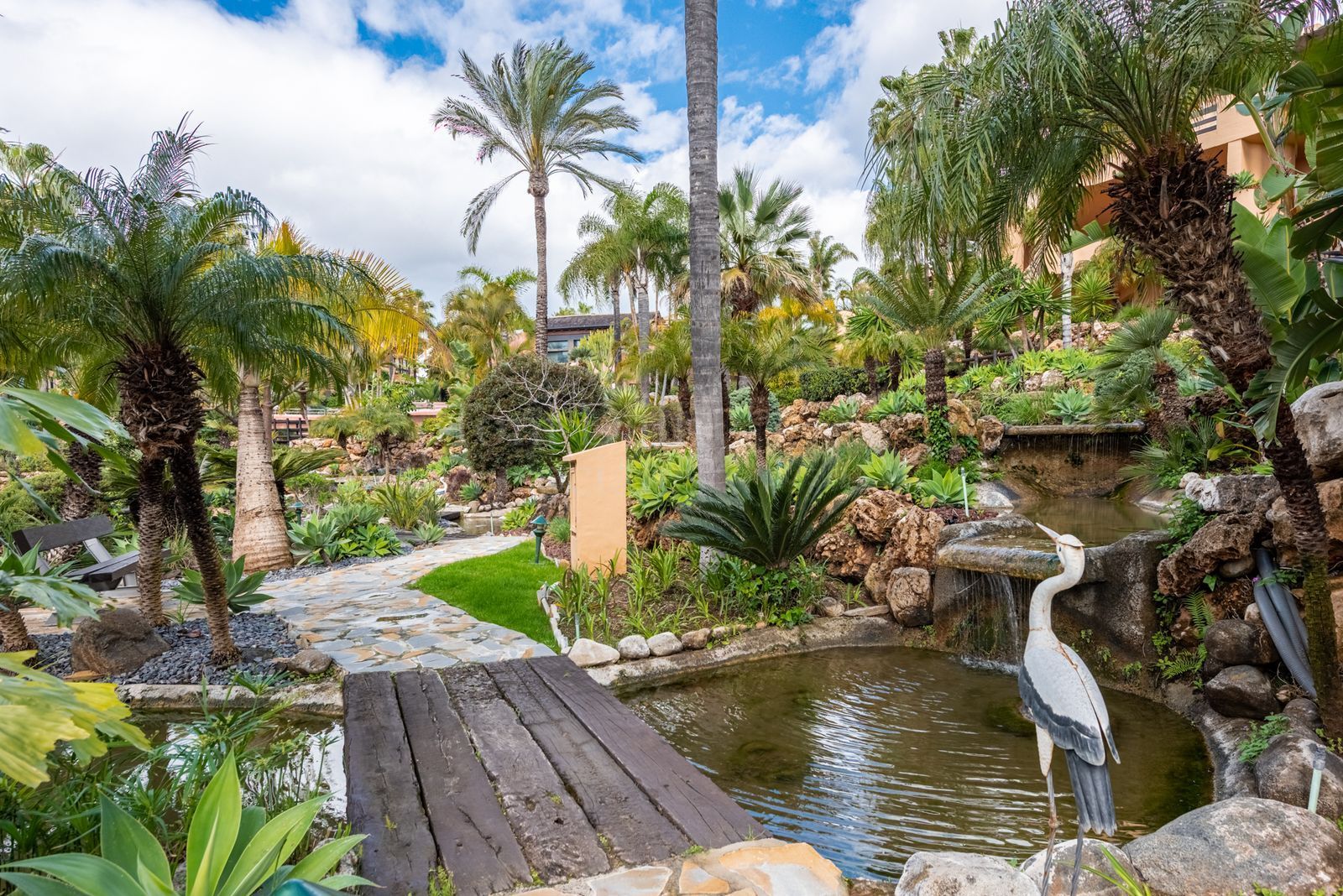 Ground Floor Apartment in Mansion Club, Marbella