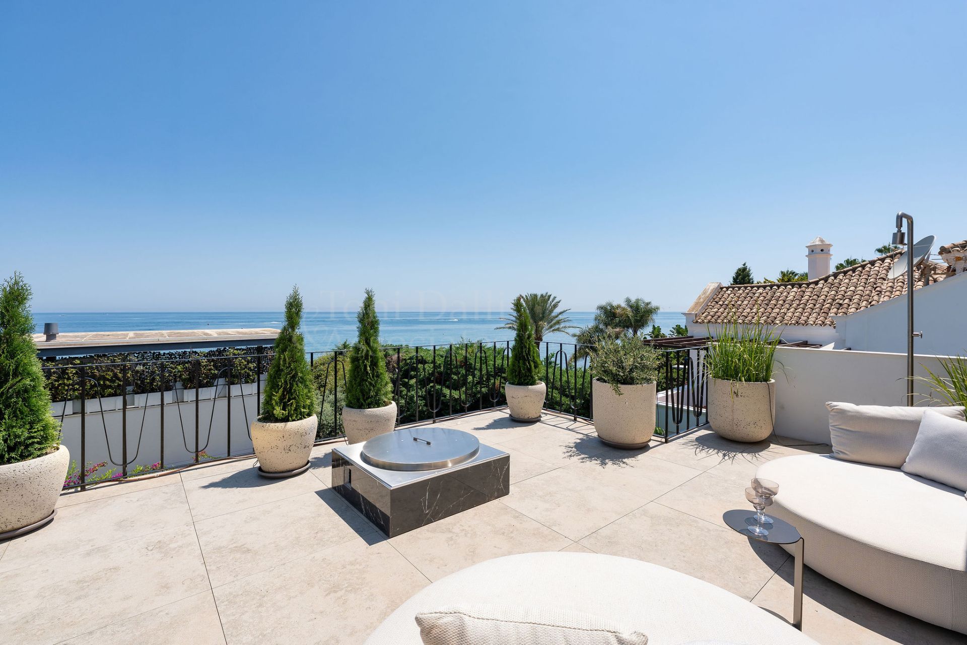 Villa in Marina Puente Romano, Marbella