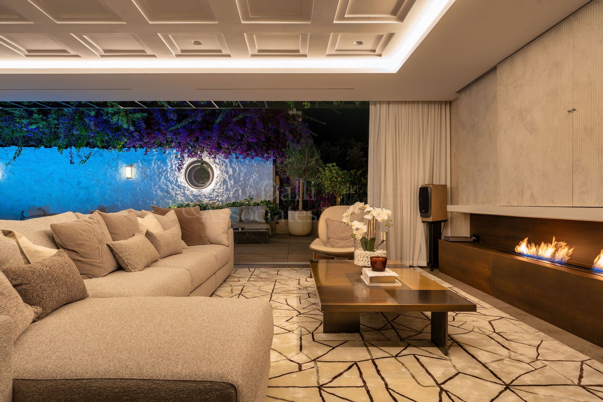 Villa in Marina Puente Romano, Marbella