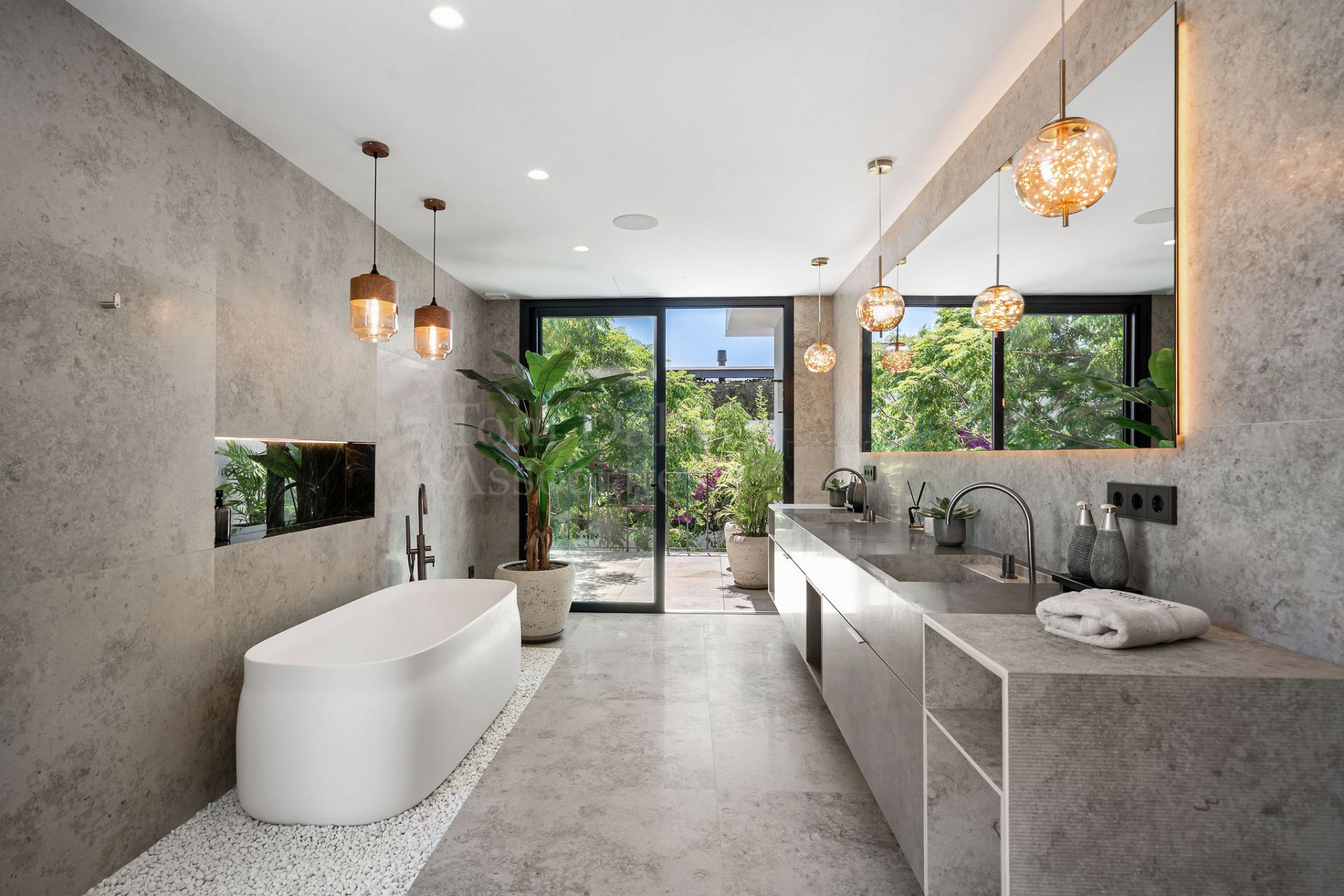 Villa in Marina Puente Romano, Marbella
