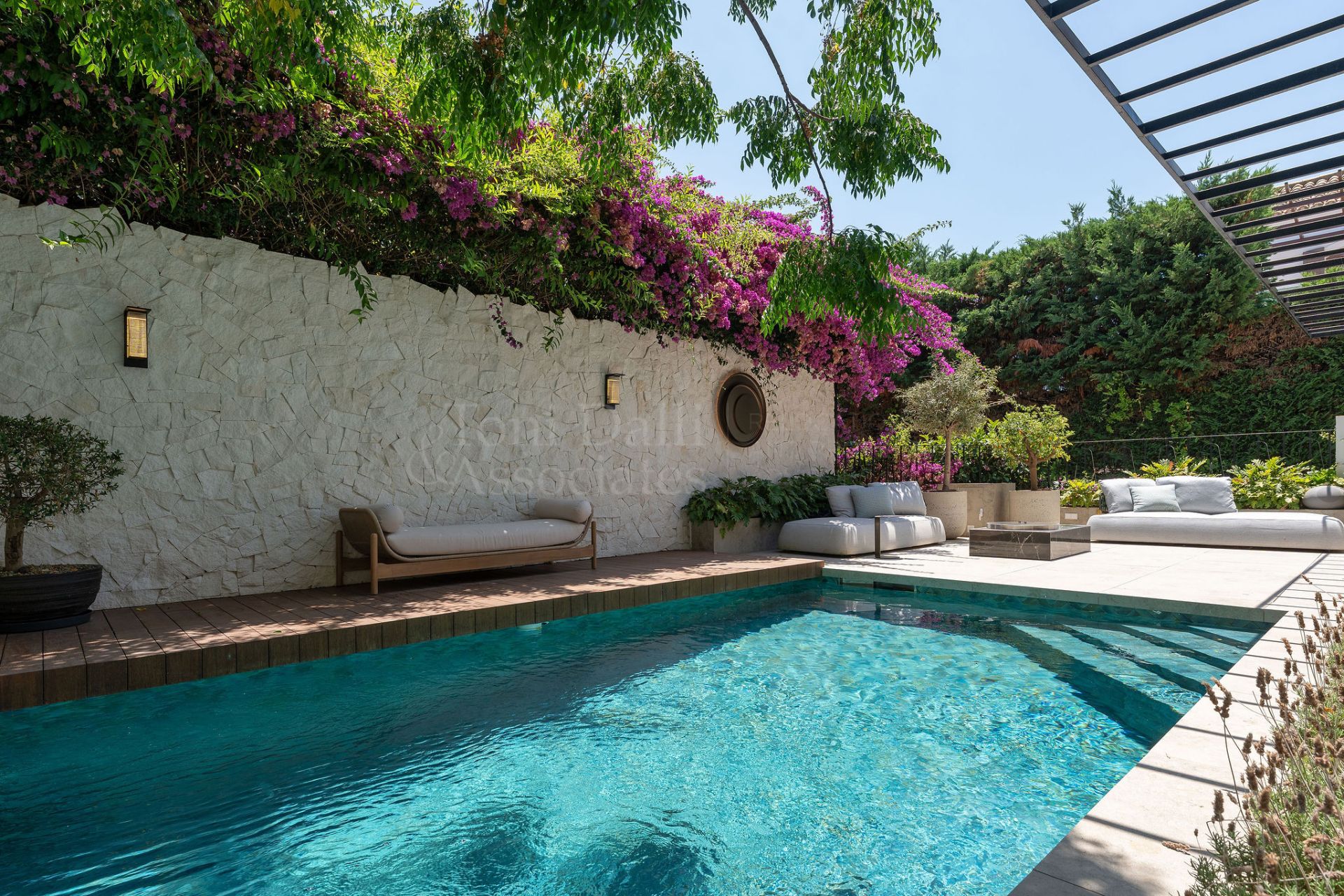 Villa in Marina Puente Romano, Marbella