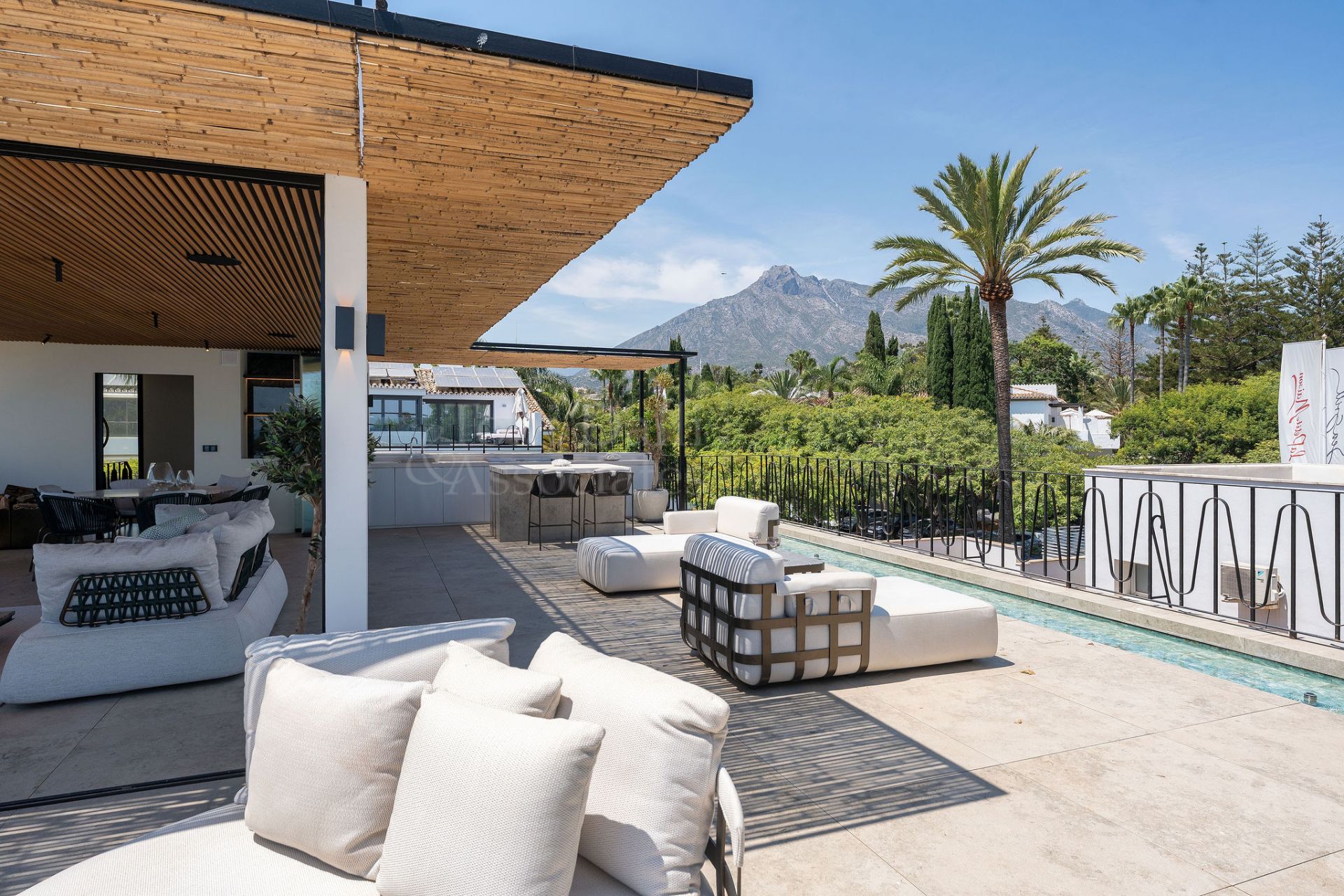 Villa in Marina Puente Romano, Marbella
