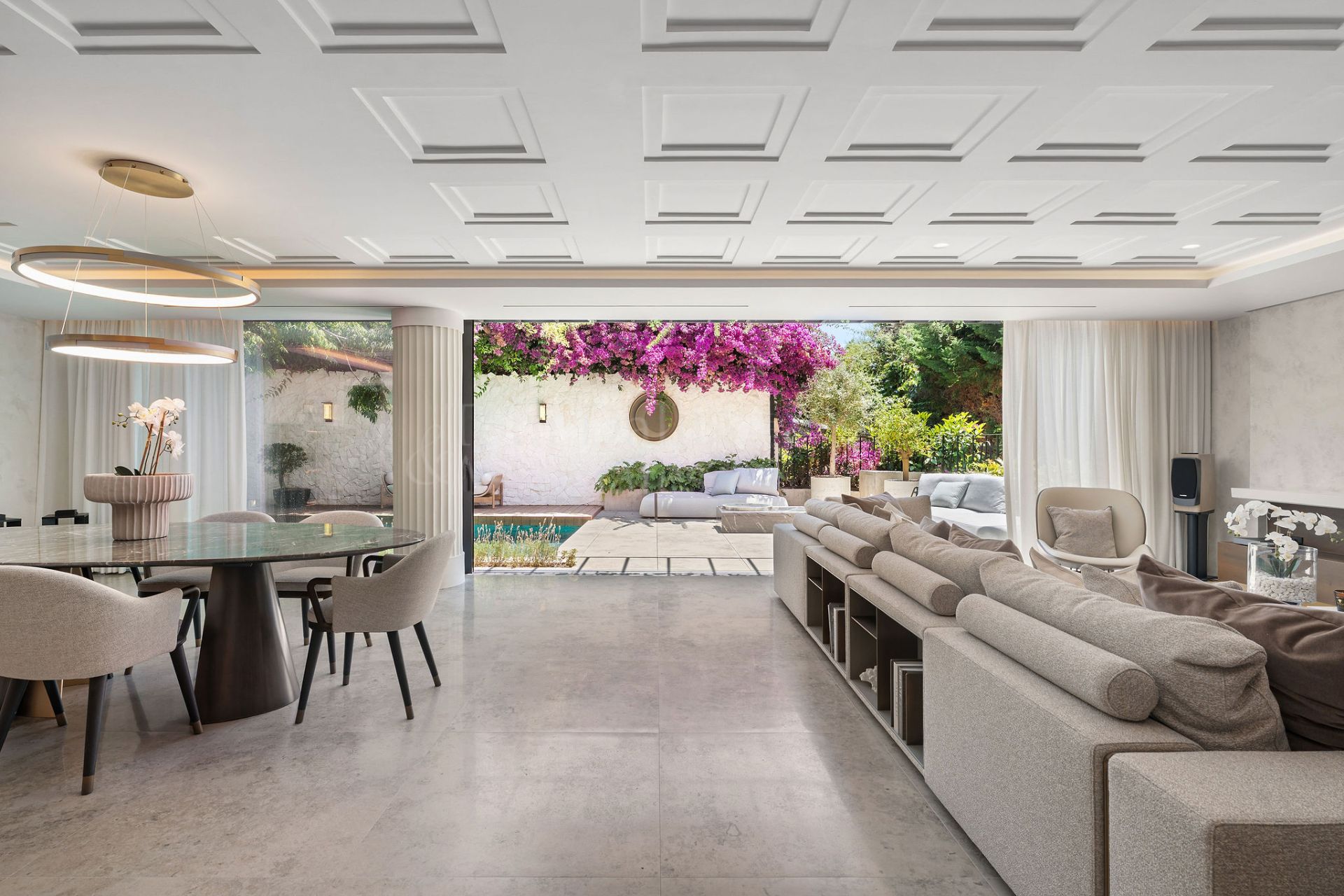 Villa in Marina Puente Romano, Marbella