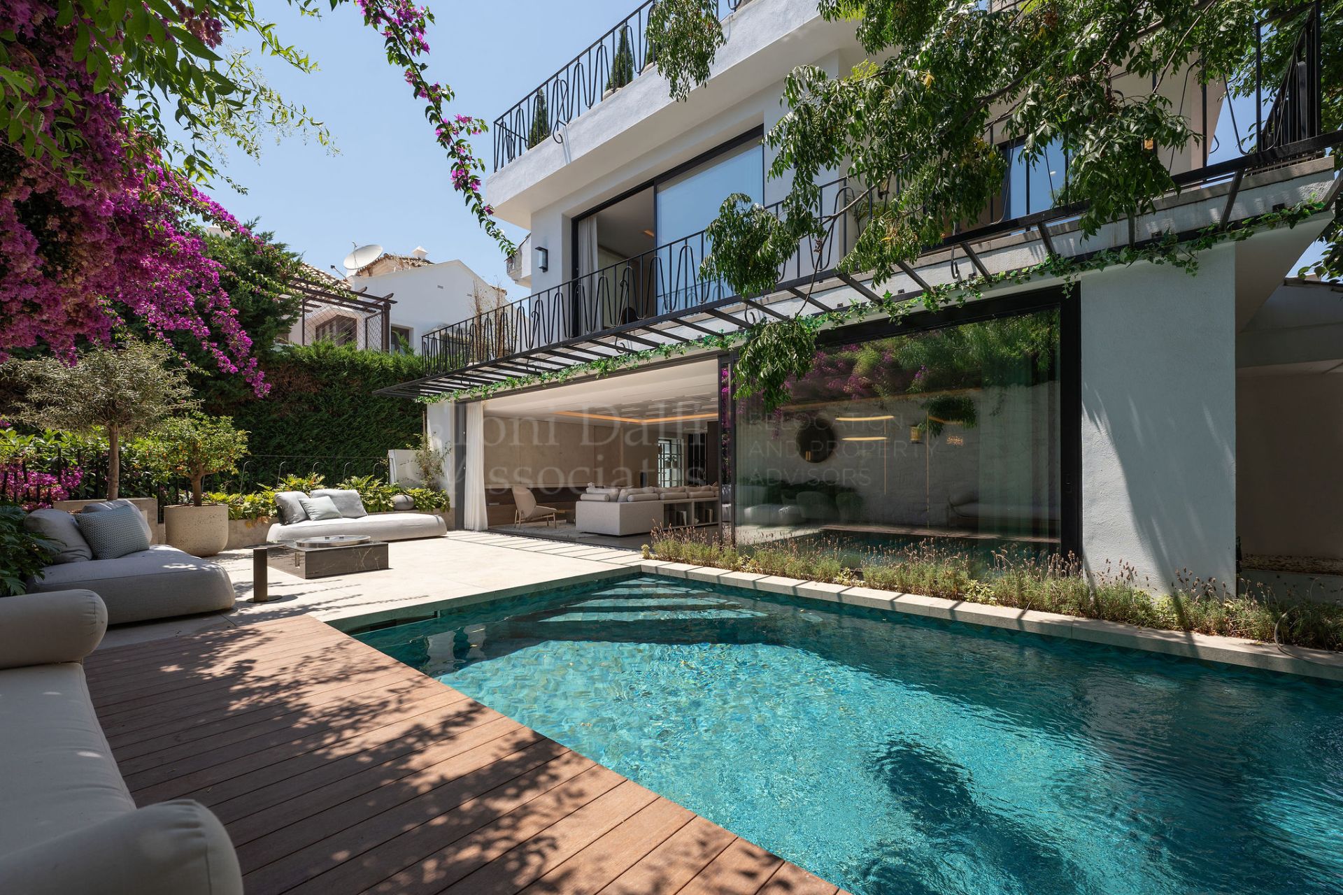 Villa in Marina Puente Romano, Marbella