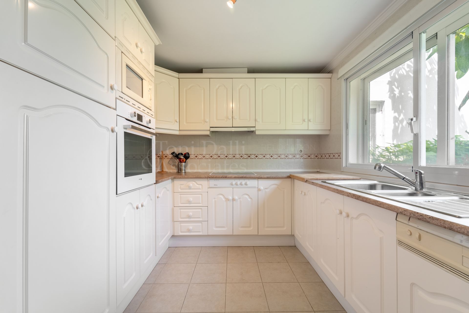 Town House in Dominion Beach, Estepona
