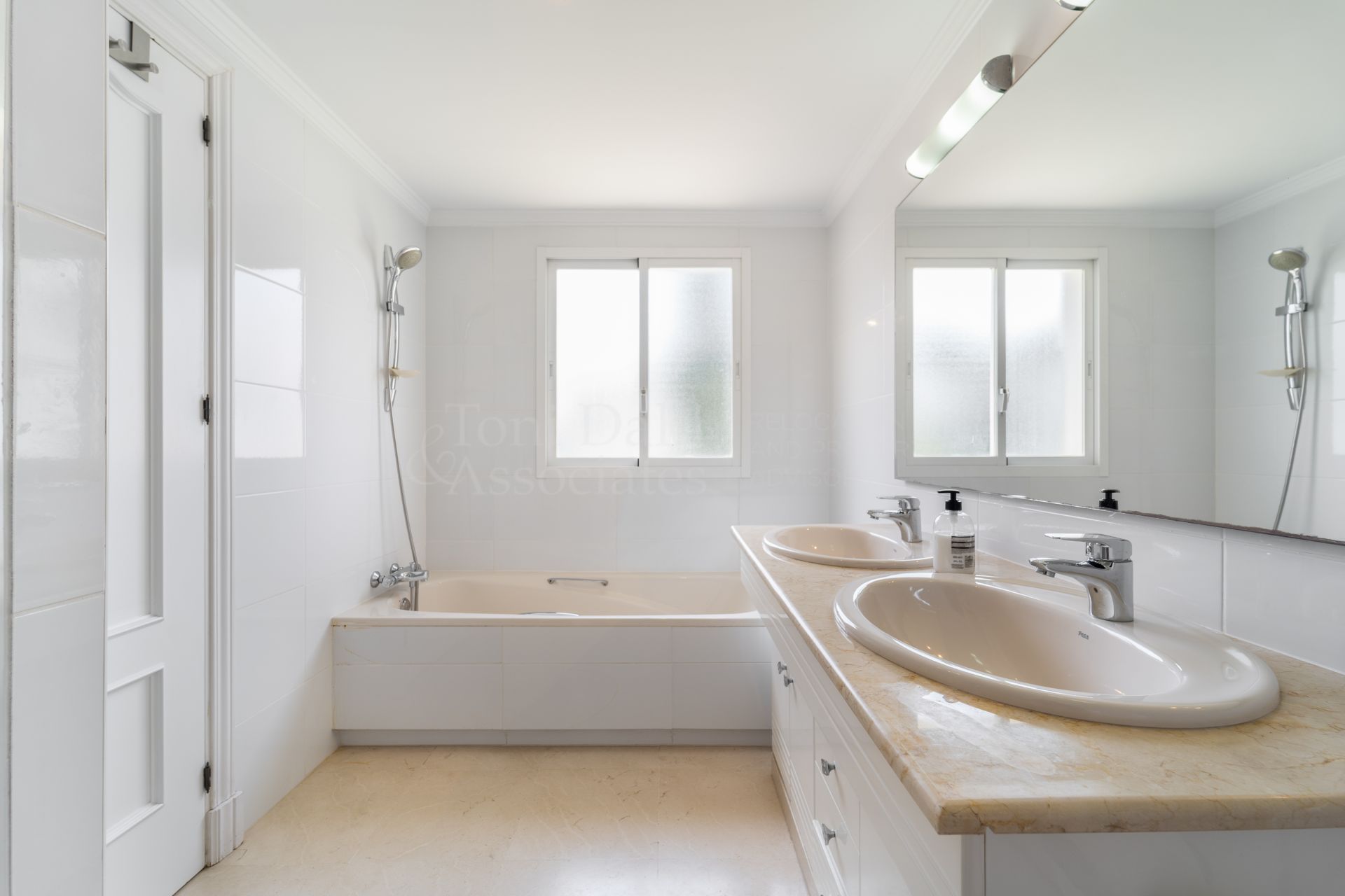 Town House in Dominion Beach, Estepona
