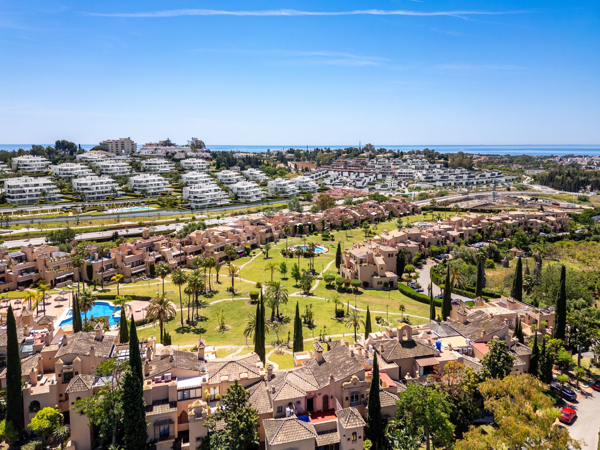 Duplex Penthouse in La Cartuja del Golf, Estepona