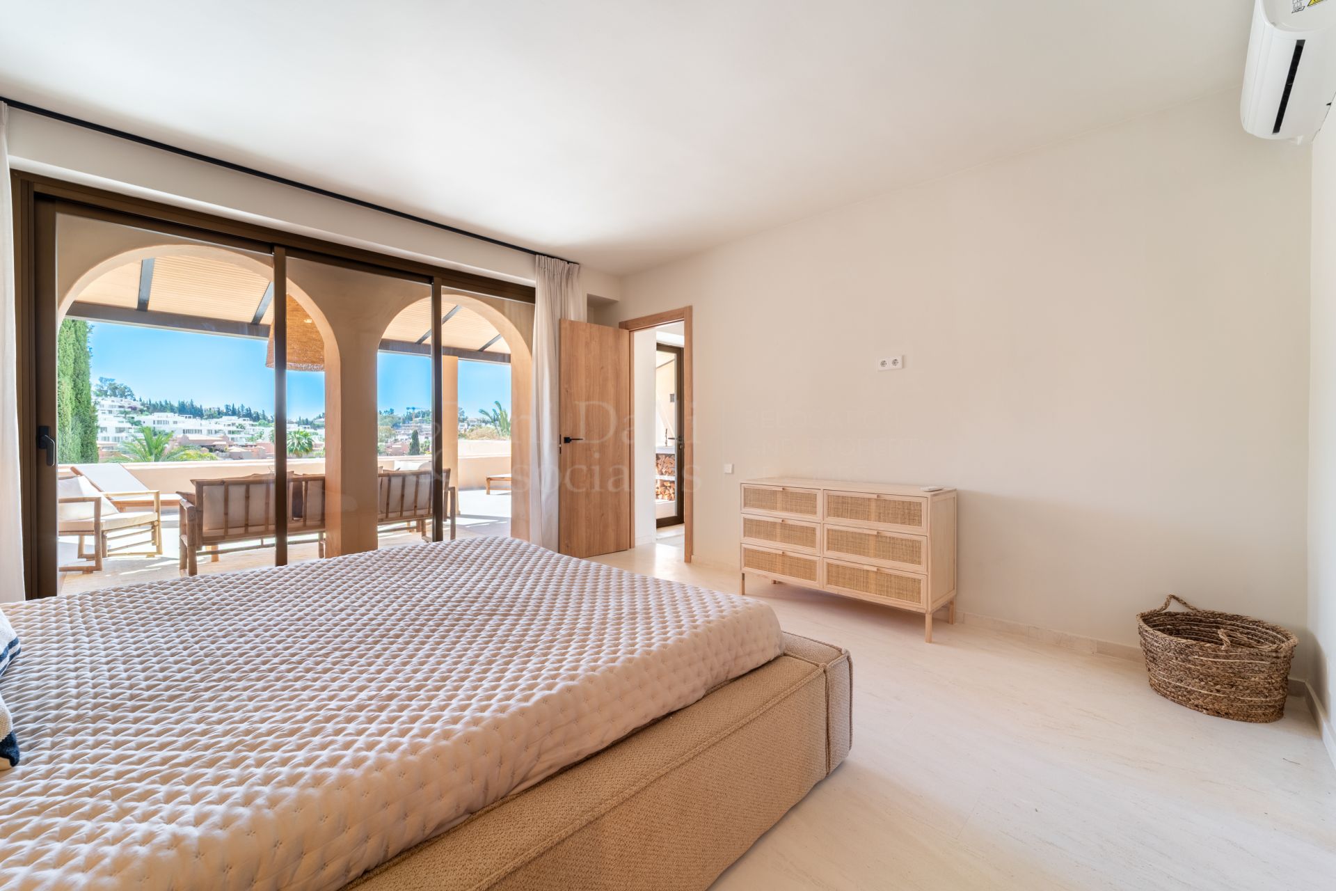 Duplex Penthouse in La Cartuja del Golf, Estepona