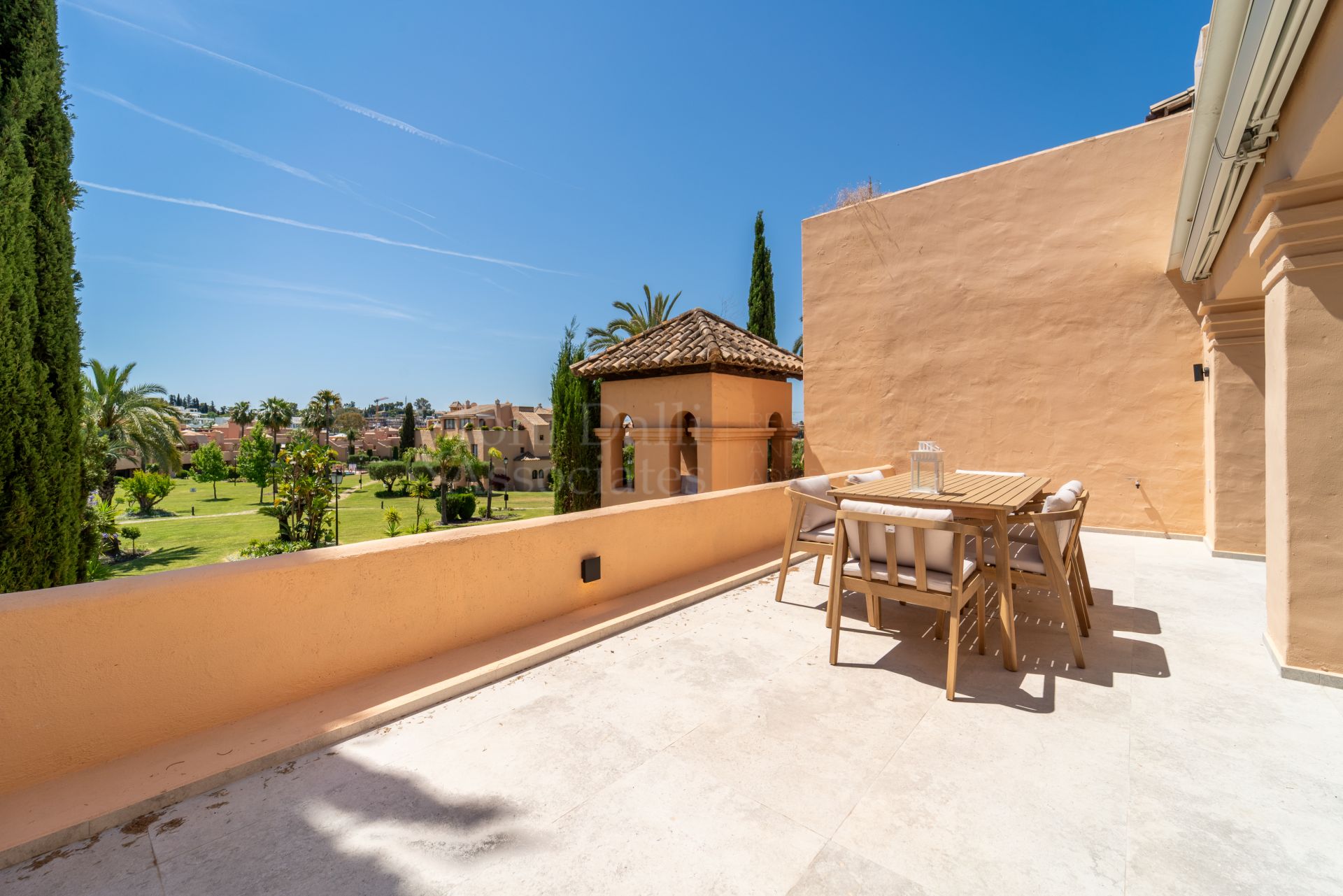 Duplex Penthouse in La Cartuja del Golf, Estepona