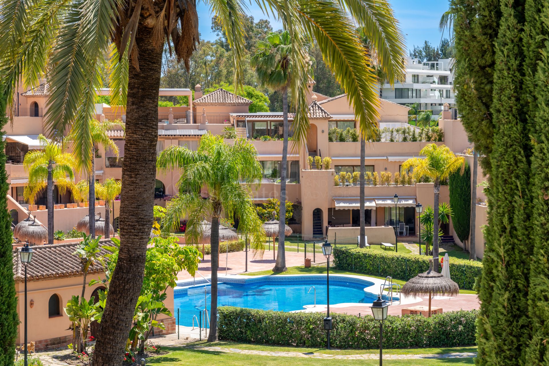 Duplex Penthouse in La Cartuja del Golf, Estepona