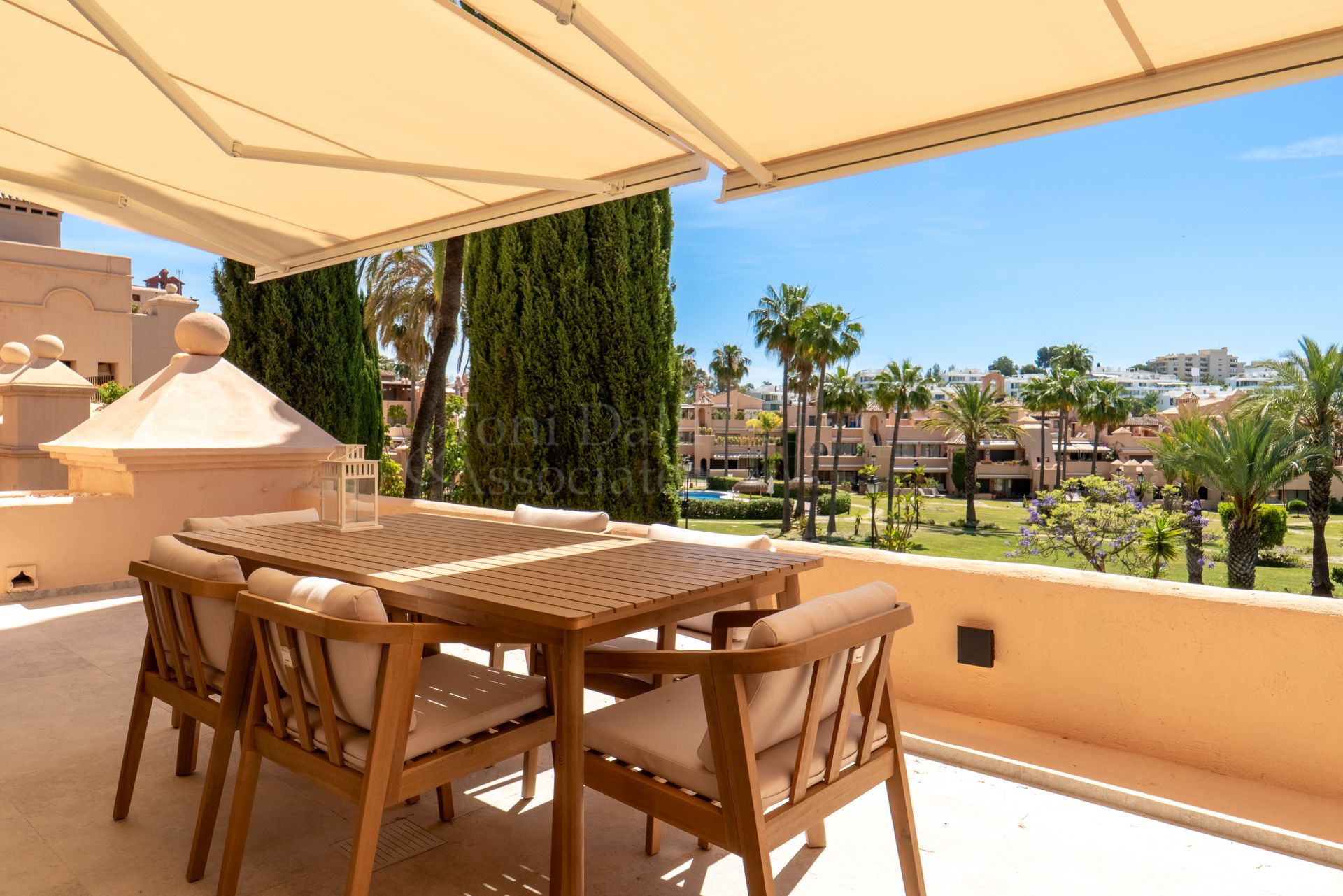 Duplex Penthouse in La Cartuja del Golf, Estepona