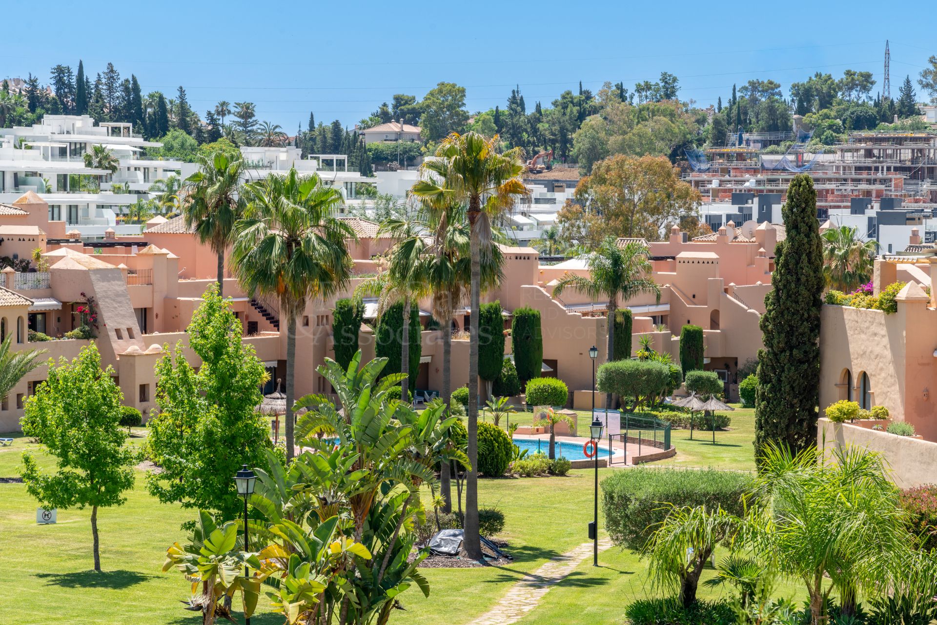 Duplex Penthouse in La Cartuja del Golf, Estepona