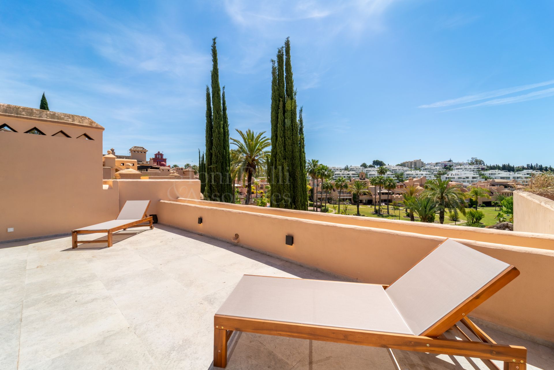 Duplex Penthouse in La Cartuja del Golf, Estepona