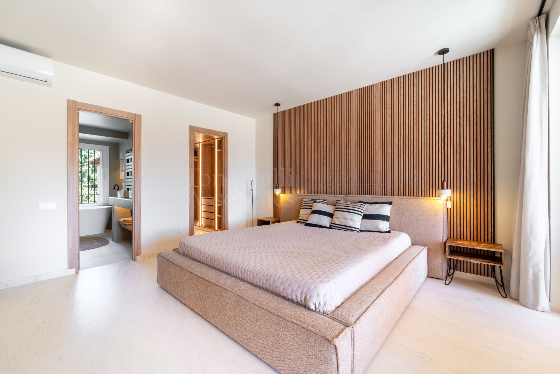 Duplex Penthouse in La Cartuja del Golf, Estepona