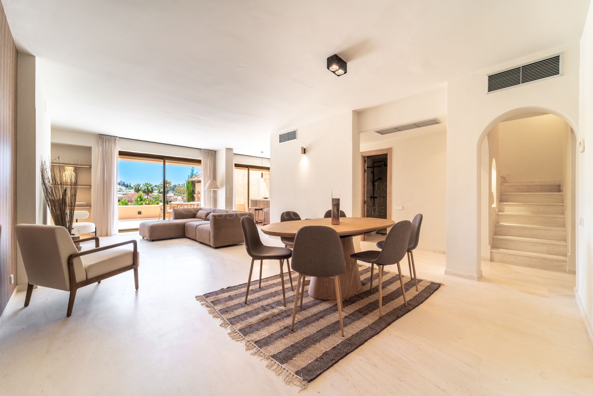 Duplex Penthouse in La Cartuja del Golf, Estepona