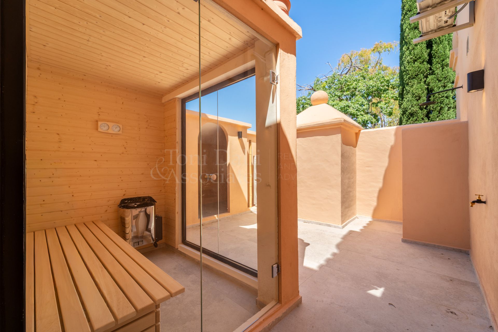 Duplex Penthouse in La Cartuja del Golf, Estepona