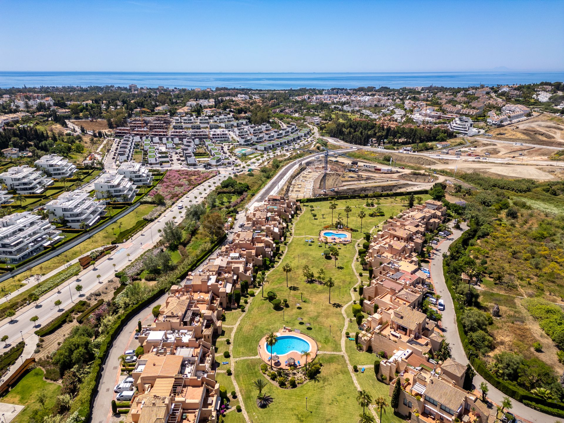 Duplex Penthouse in La Cartuja del Golf, Estepona
