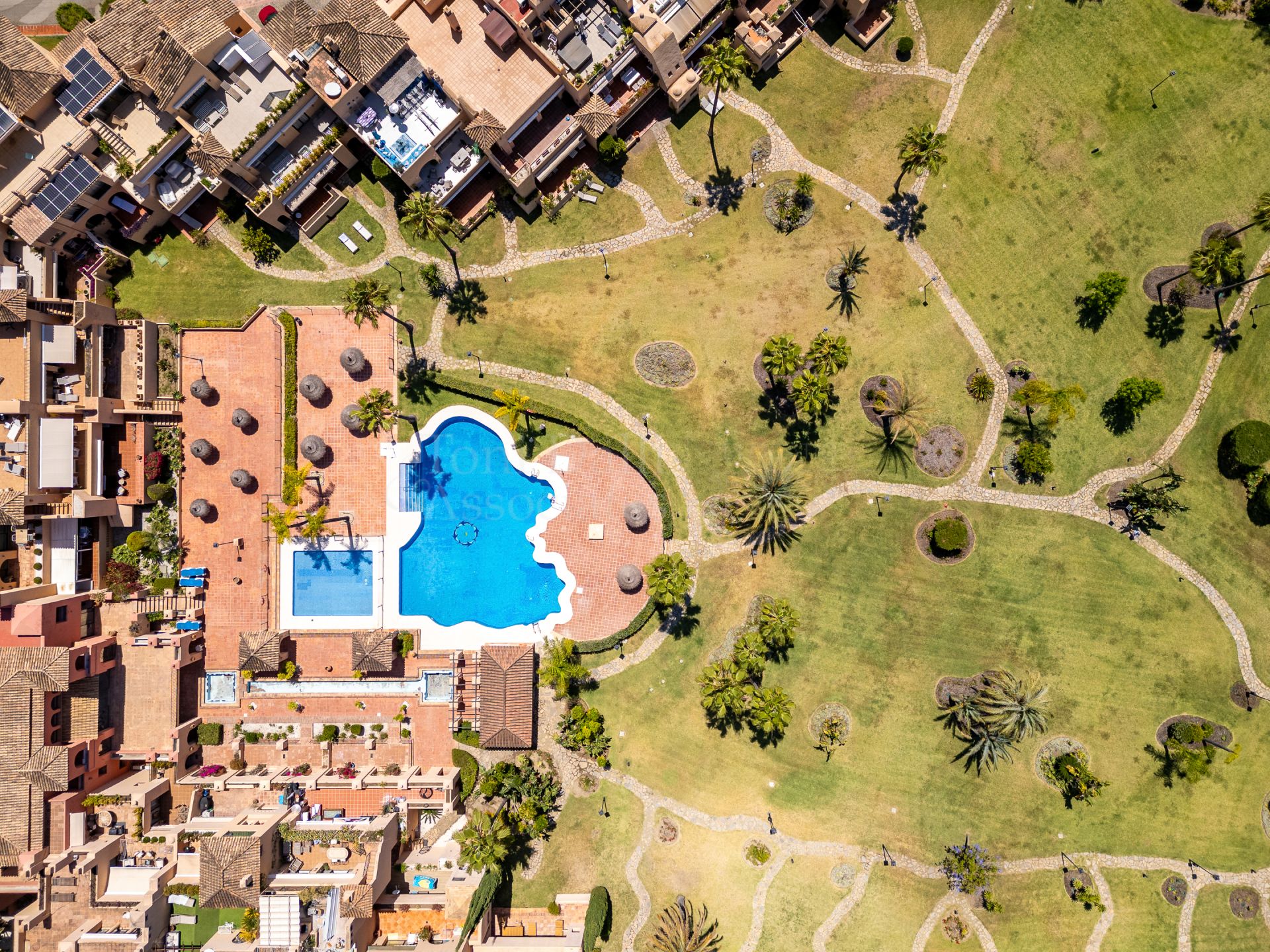 Duplex Penthouse in La Cartuja del Golf, Estepona