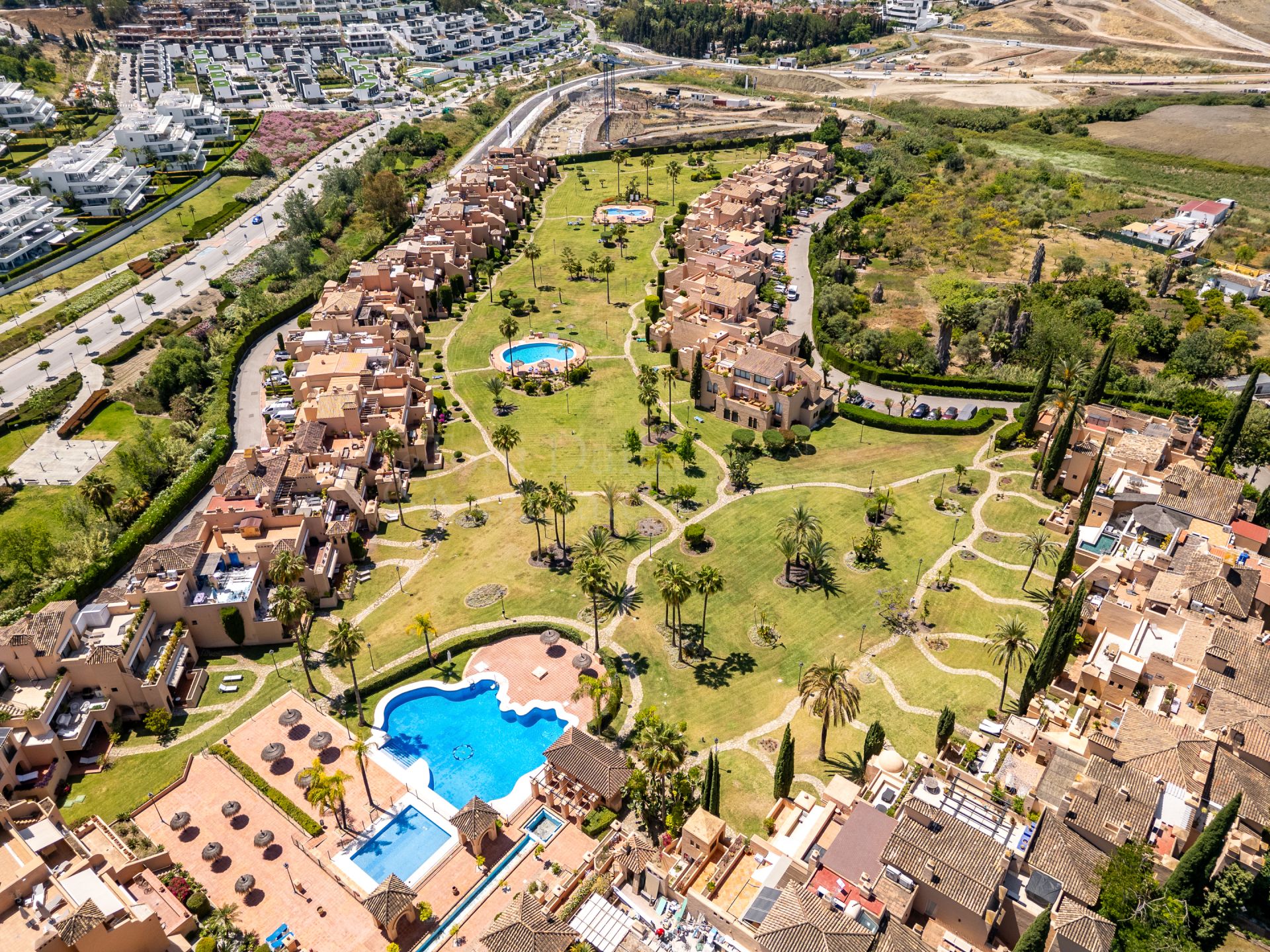 Duplex Penthouse in La Cartuja del Golf, Estepona