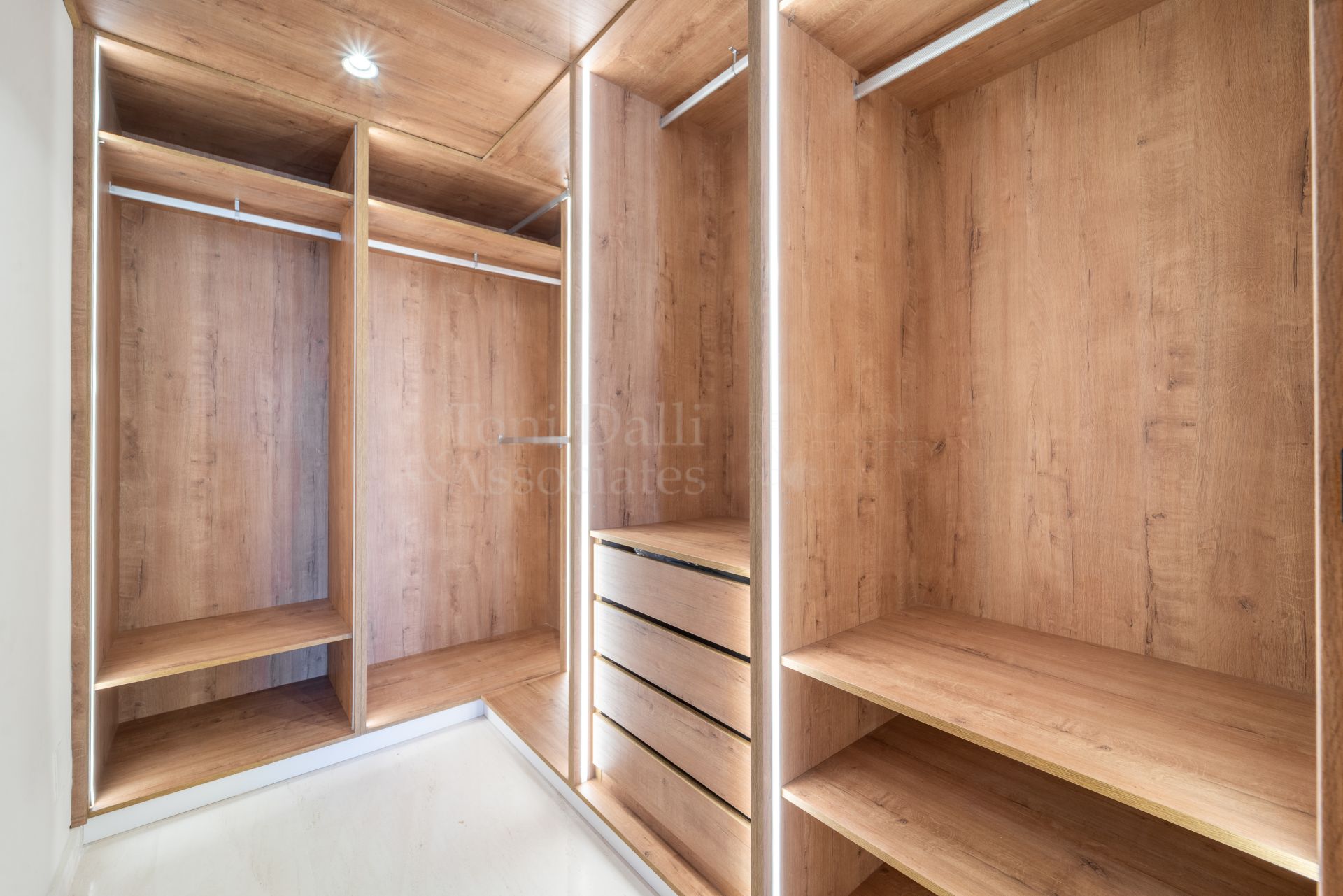 Duplex Penthouse in La Cartuja del Golf, Estepona