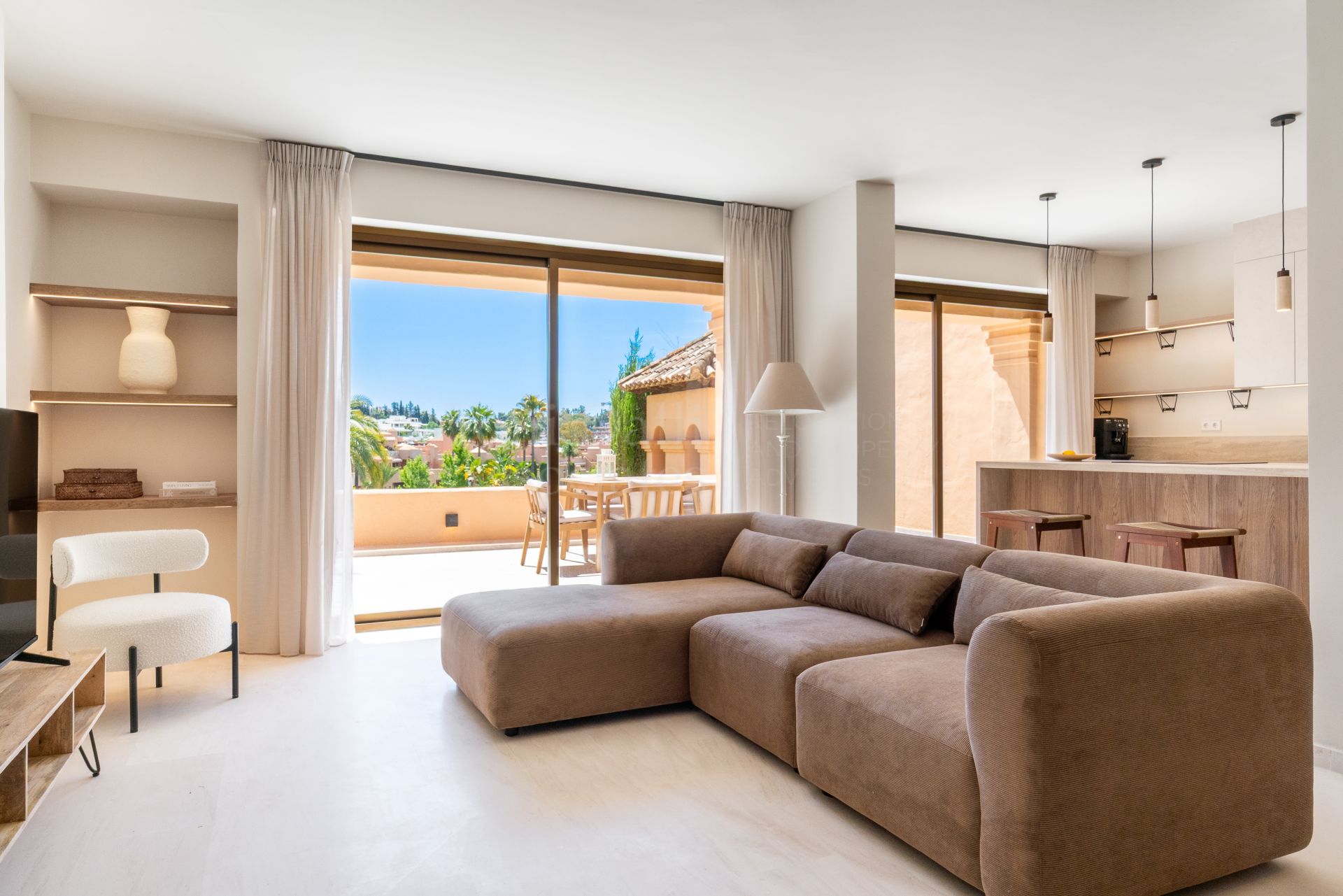 Duplex Penthouse in La Cartuja del Golf, Estepona