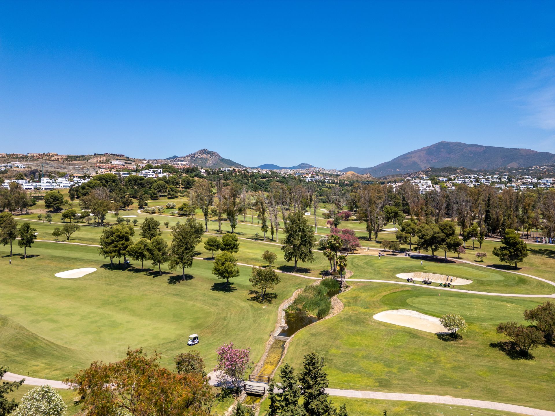 Duplex Penthouse in La Cartuja del Golf, Estepona