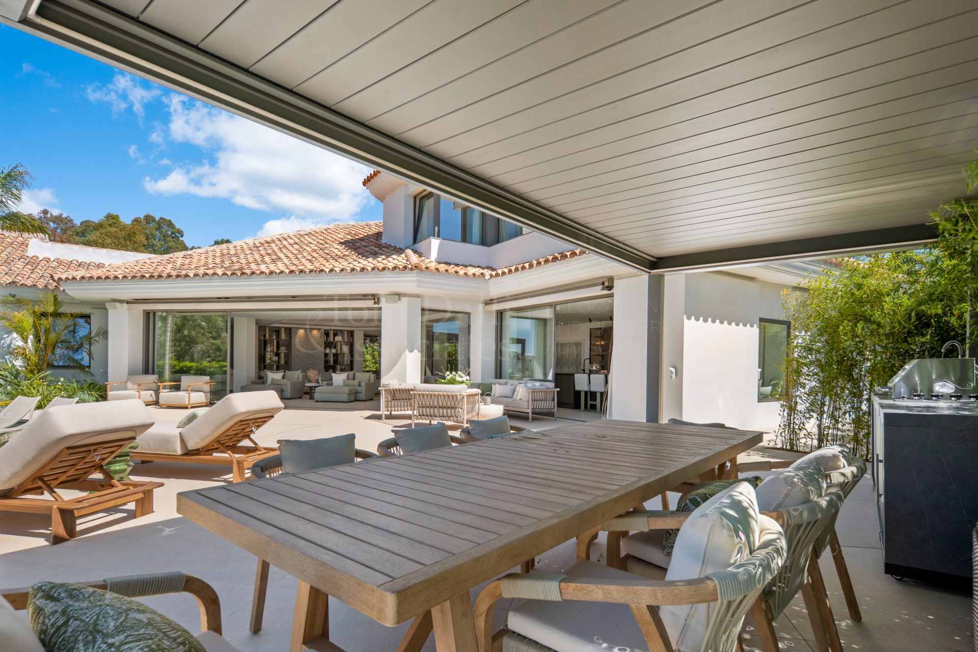 Villa in El Herrojo, Benahavis