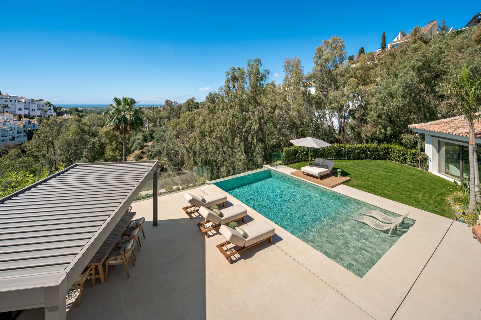 Villa in El Herrojo, Benahavis