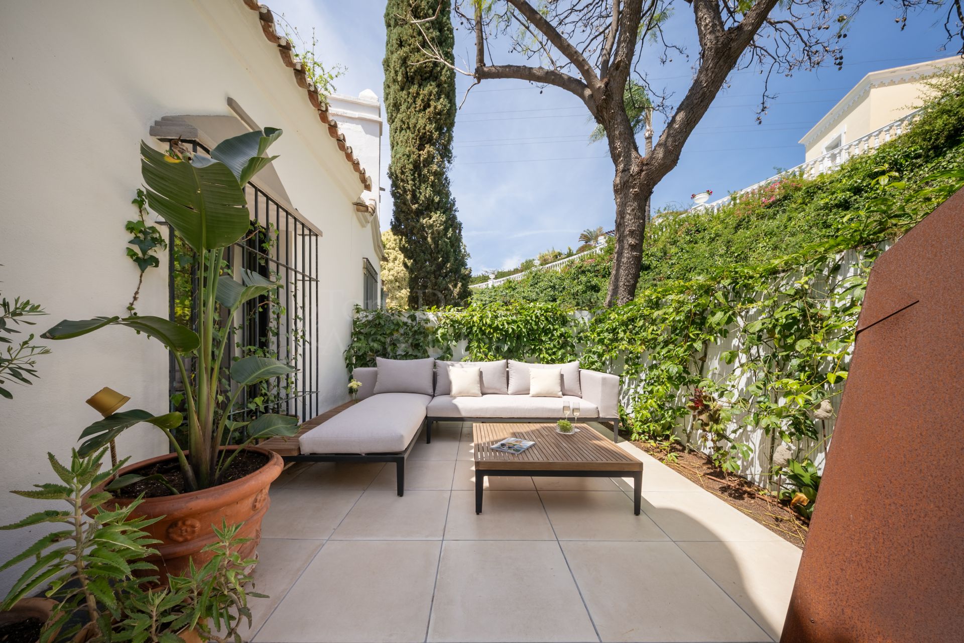 Town House in Marbella Hill Club, Marbella