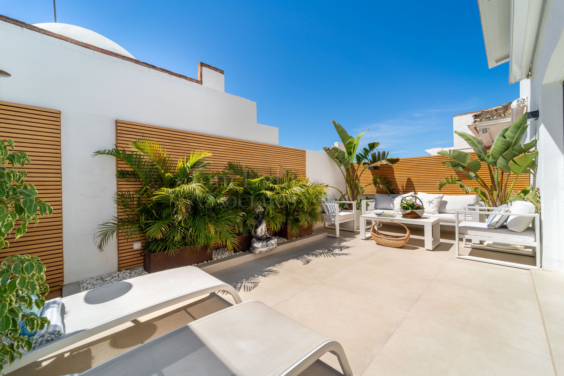 Penthouse in Las Cañas Beach, Marbella