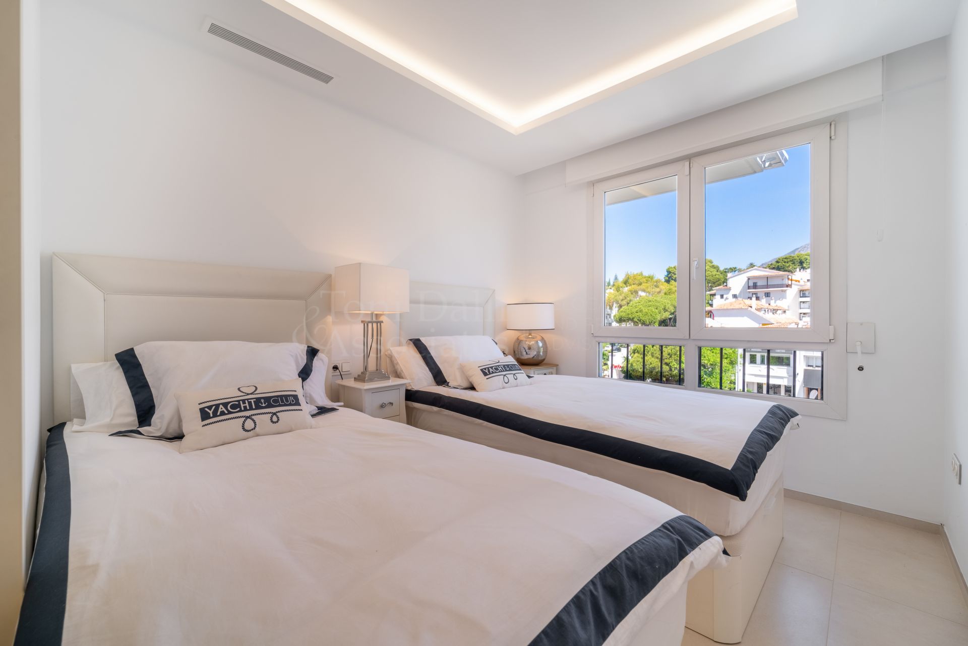 Penthouse in Las Cañas Beach, Marbella