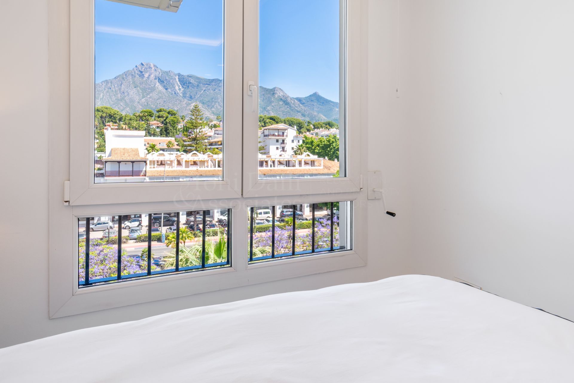 Penthouse in Las Cañas Beach, Marbella
