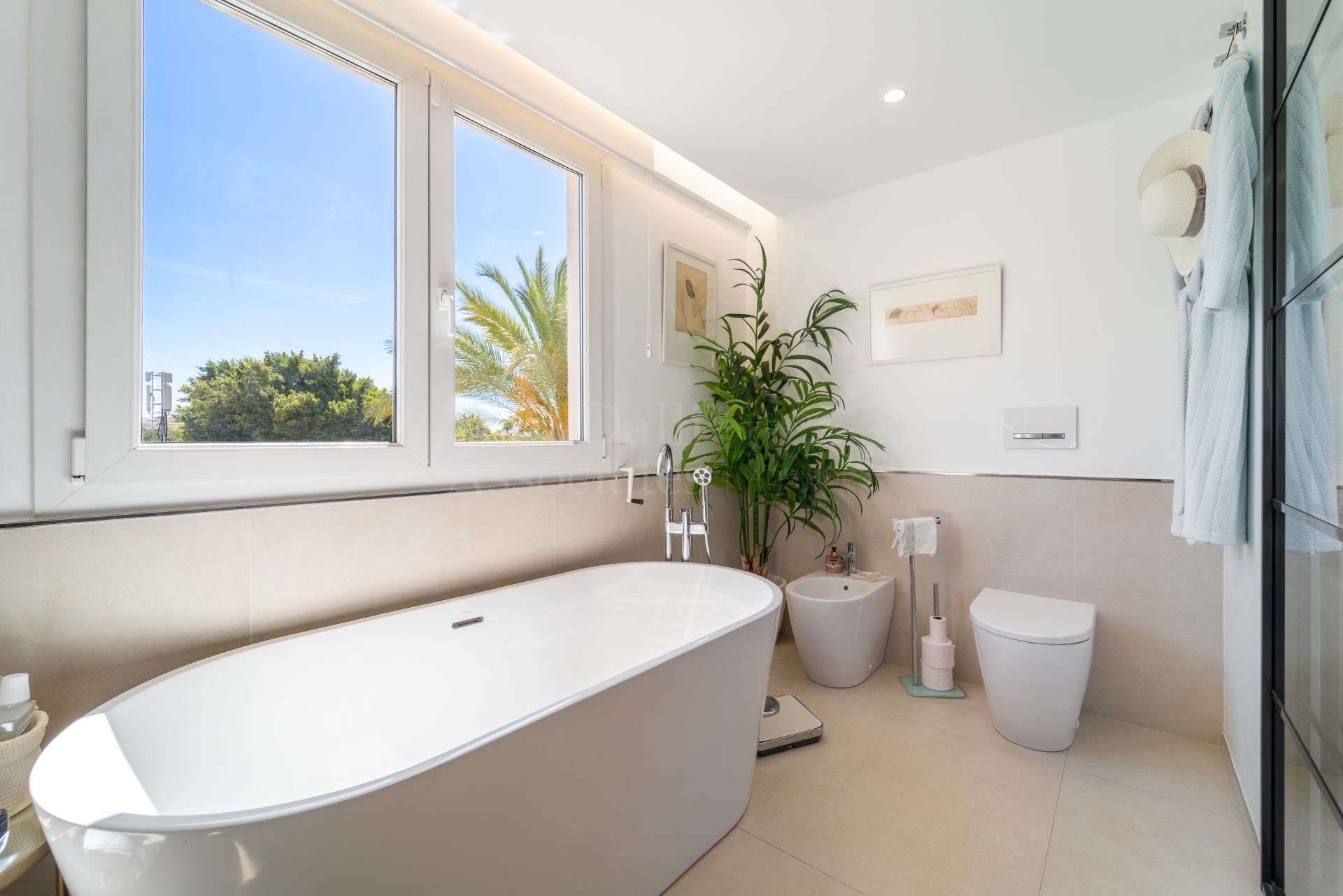 Penthouse in Las Cañas Beach, Marbella