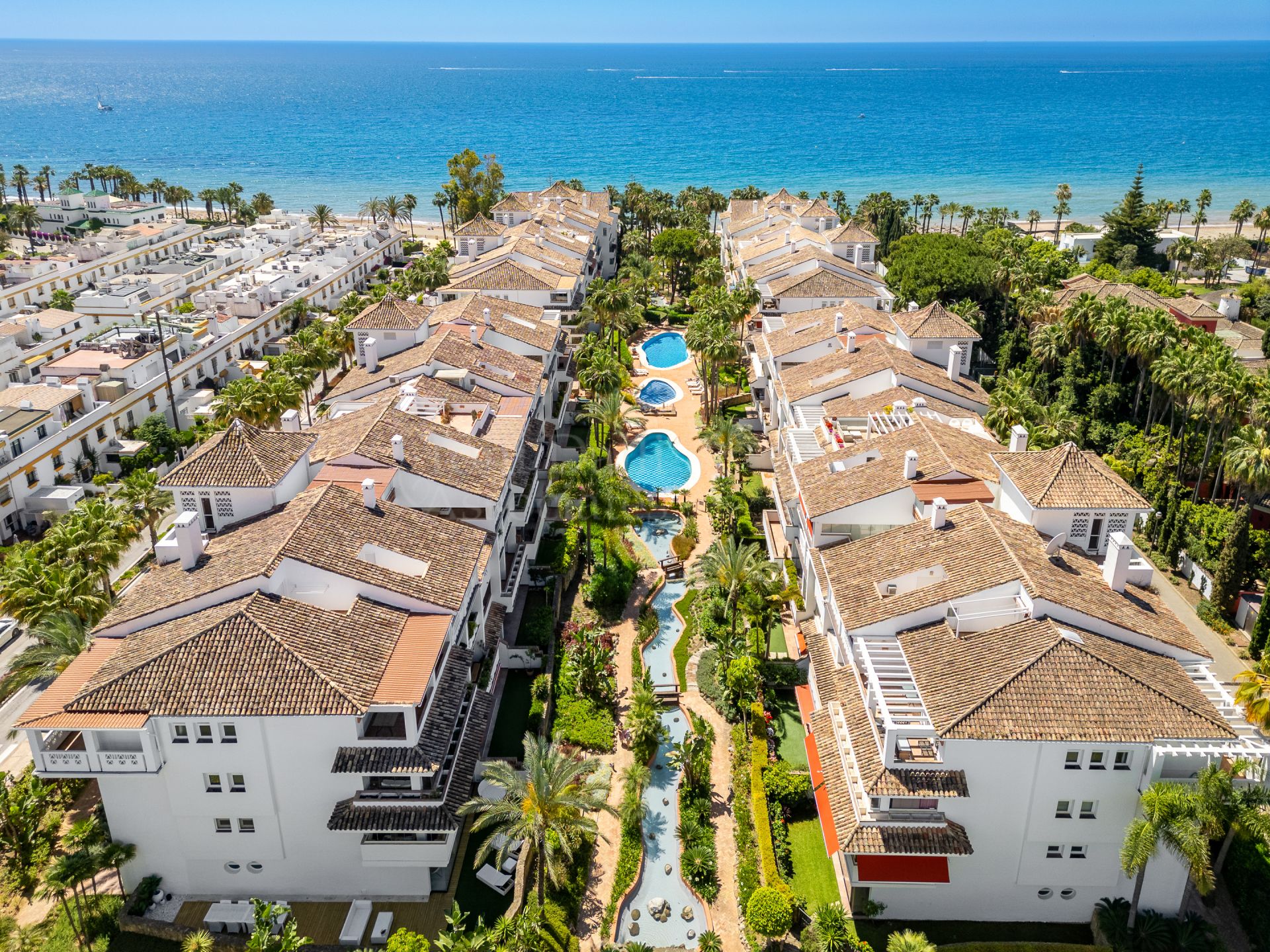 Penthouse in Las Cañas Beach, Marbella