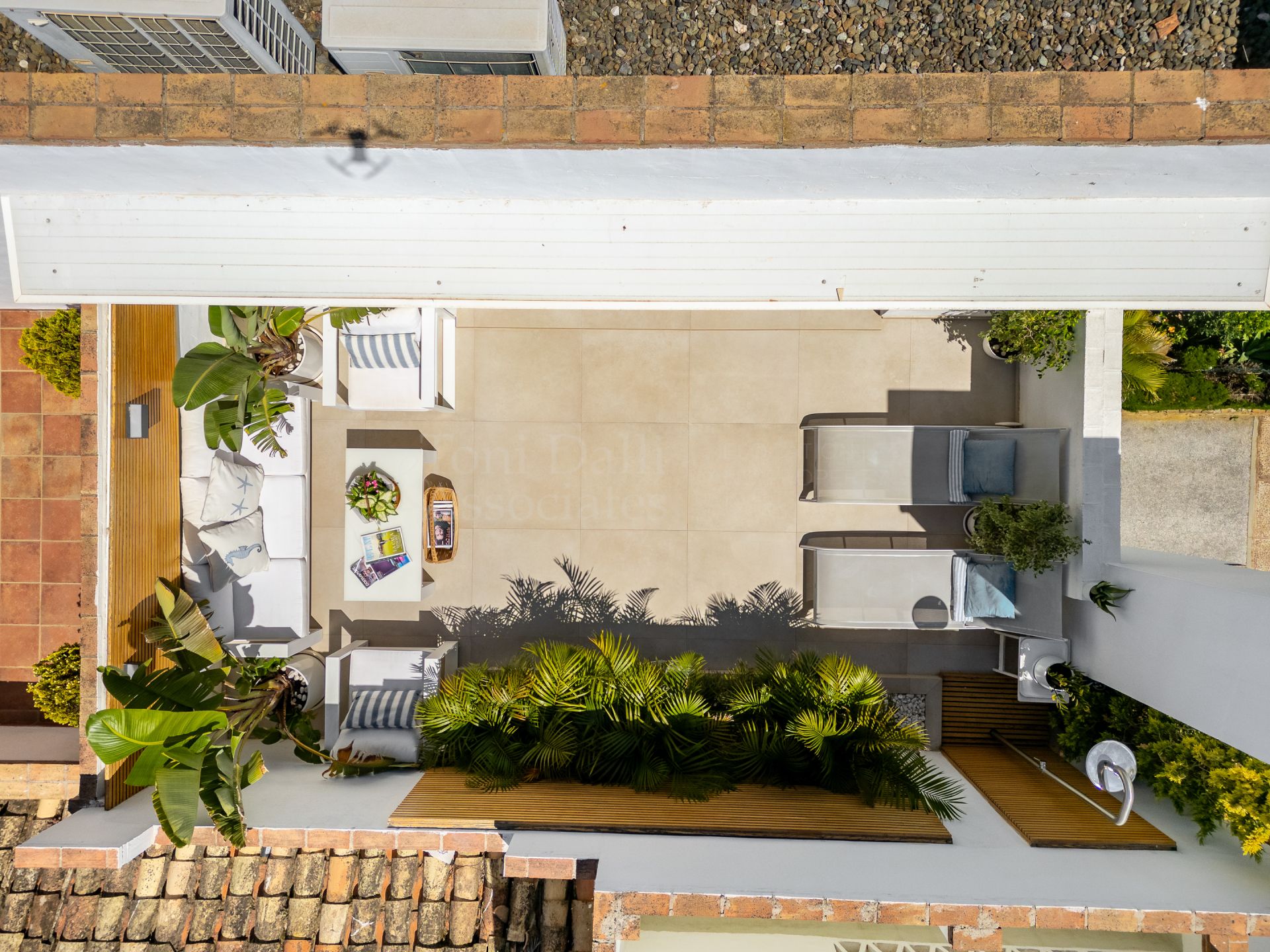 Penthouse in Las Cañas Beach, Marbella