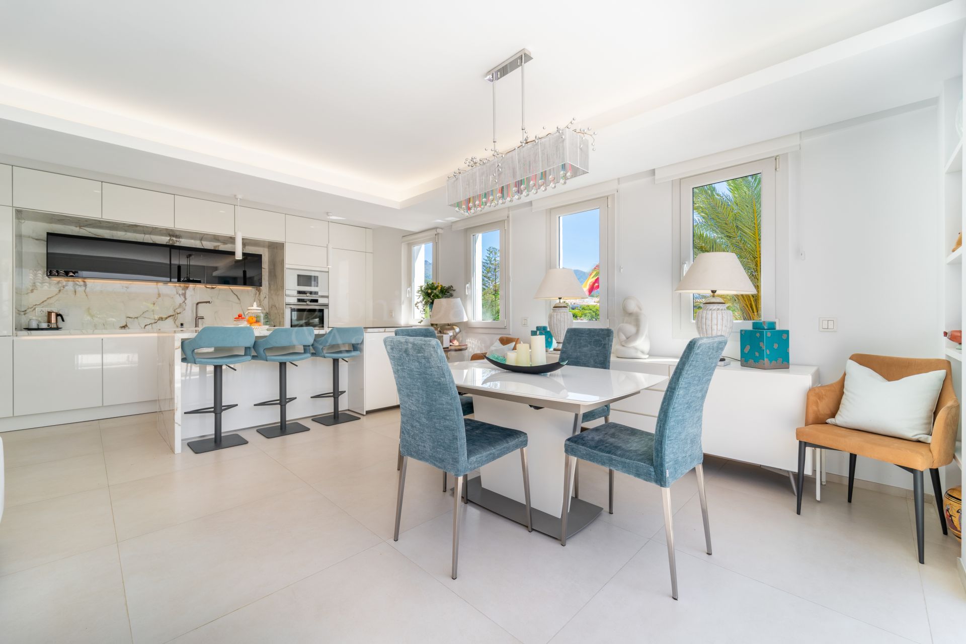 Penthouse in Las Cañas Beach, Marbella