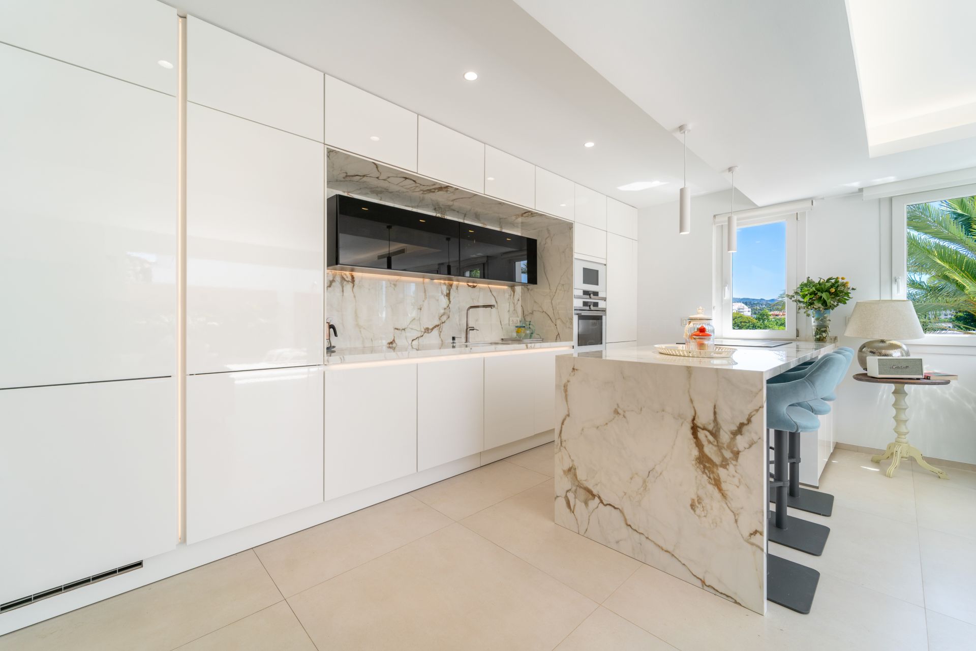 Penthouse in Las Cañas Beach, Marbella
