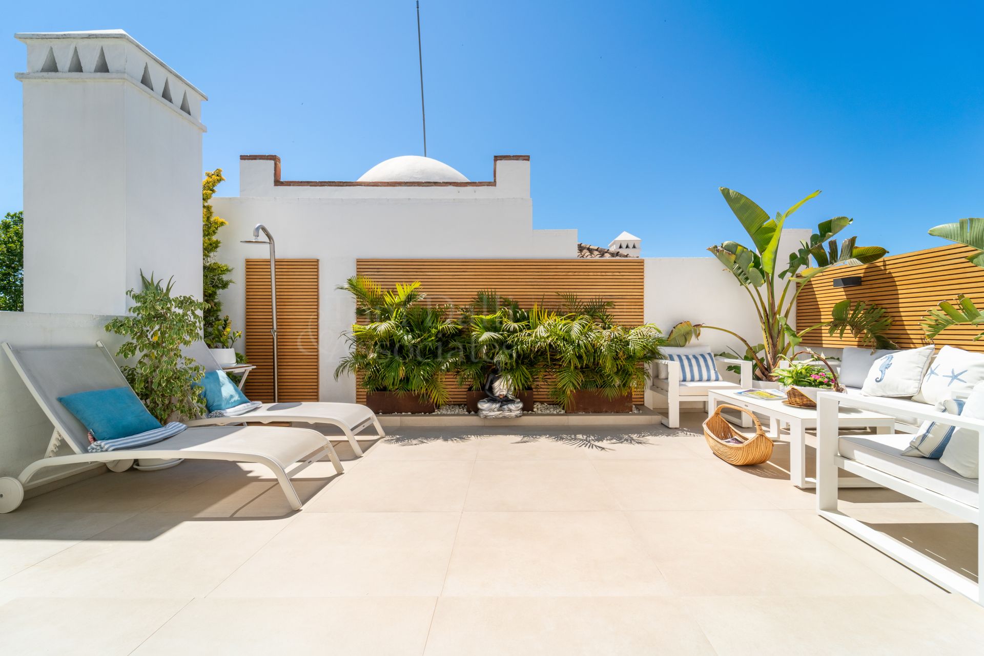Penthouse in Las Cañas Beach, Marbella