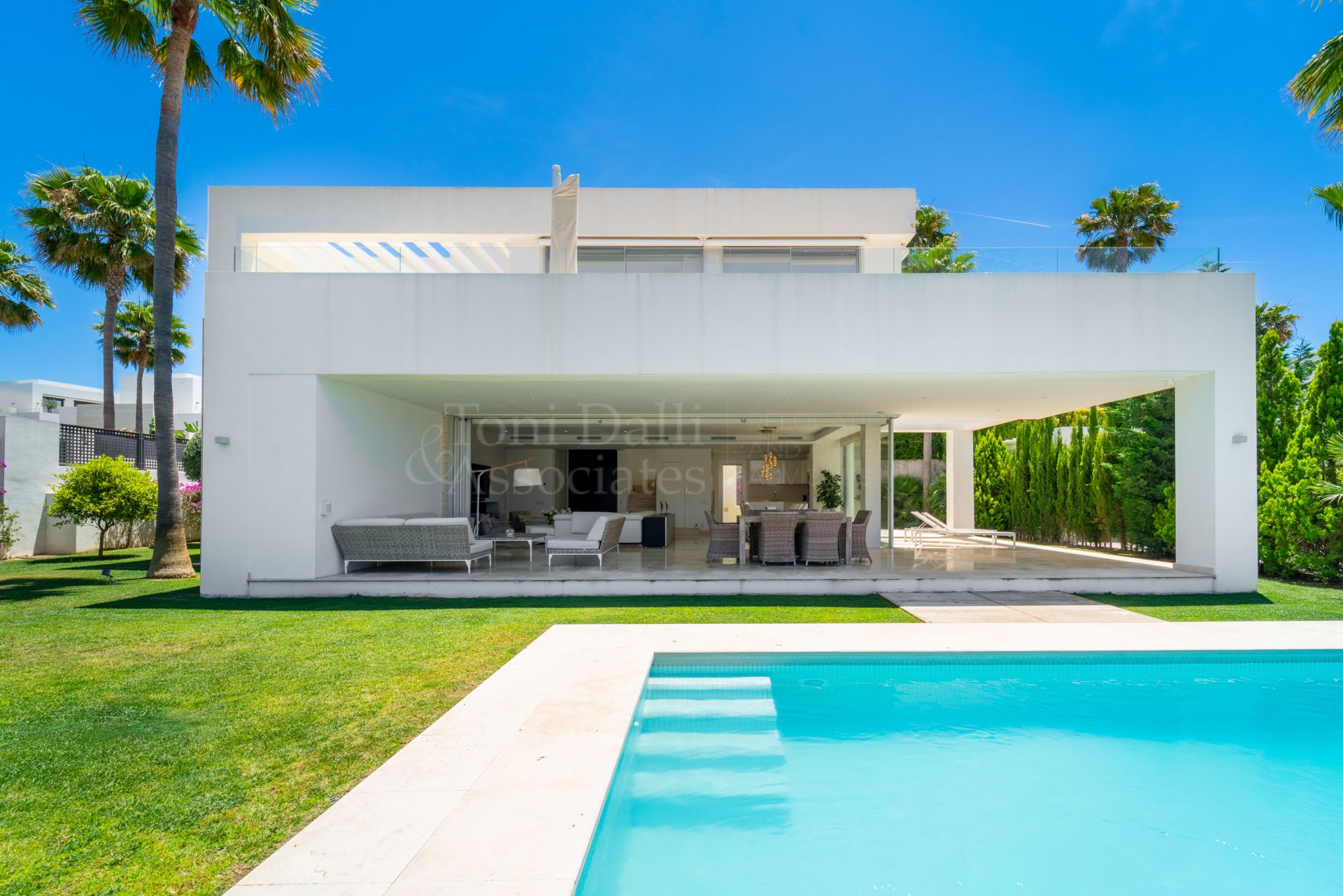 Villa in La Finca de Marbella, Marbella