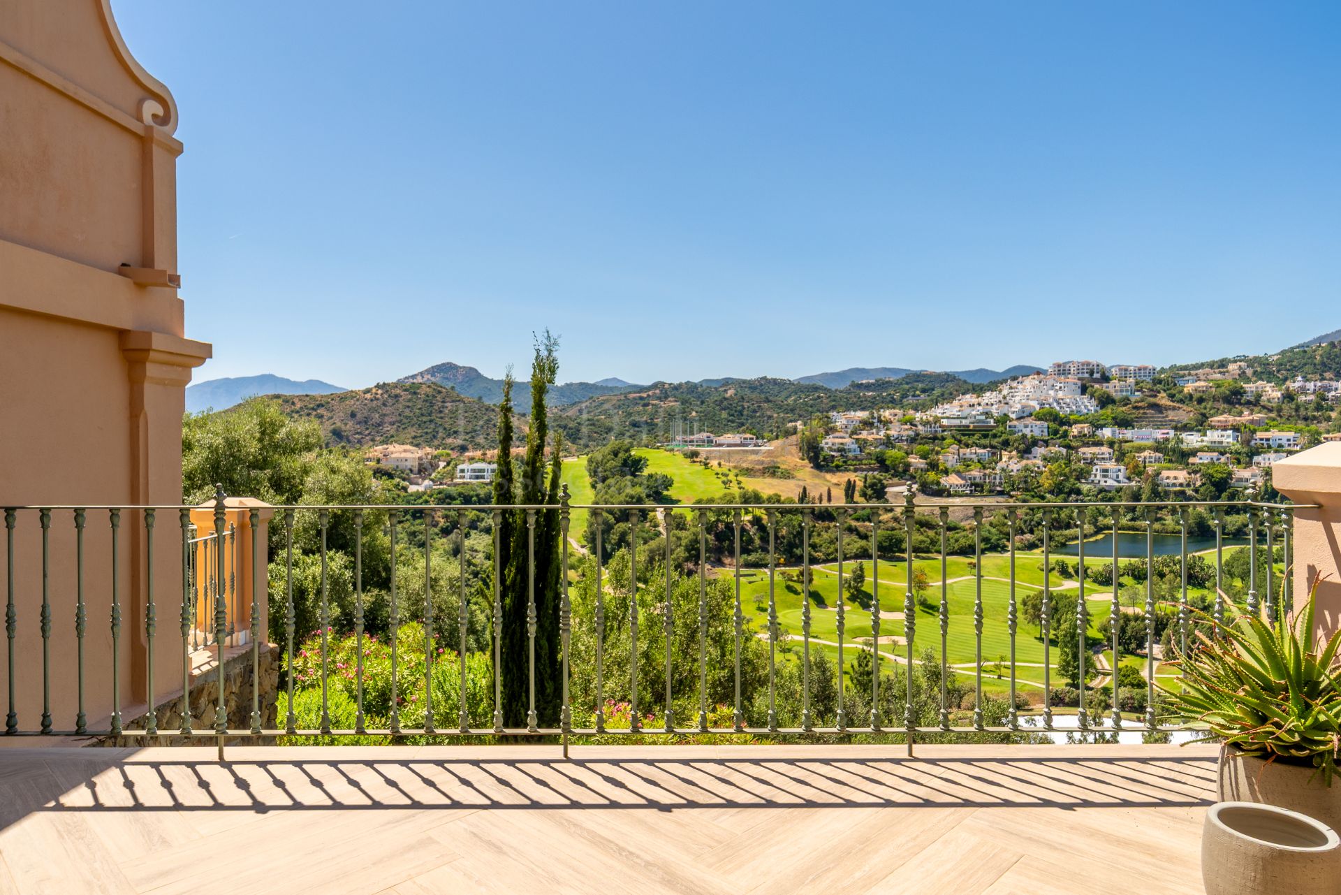 Town House in Monte Halcones, Benahavis