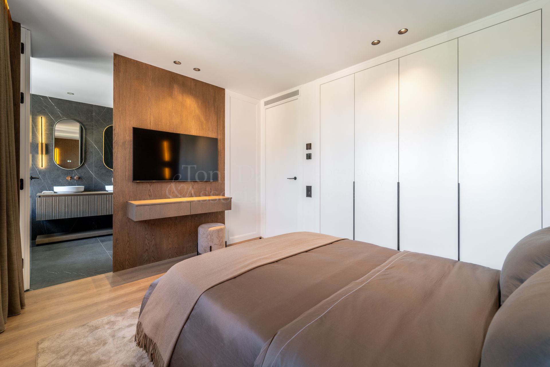 Town House in Monte Halcones, Benahavis