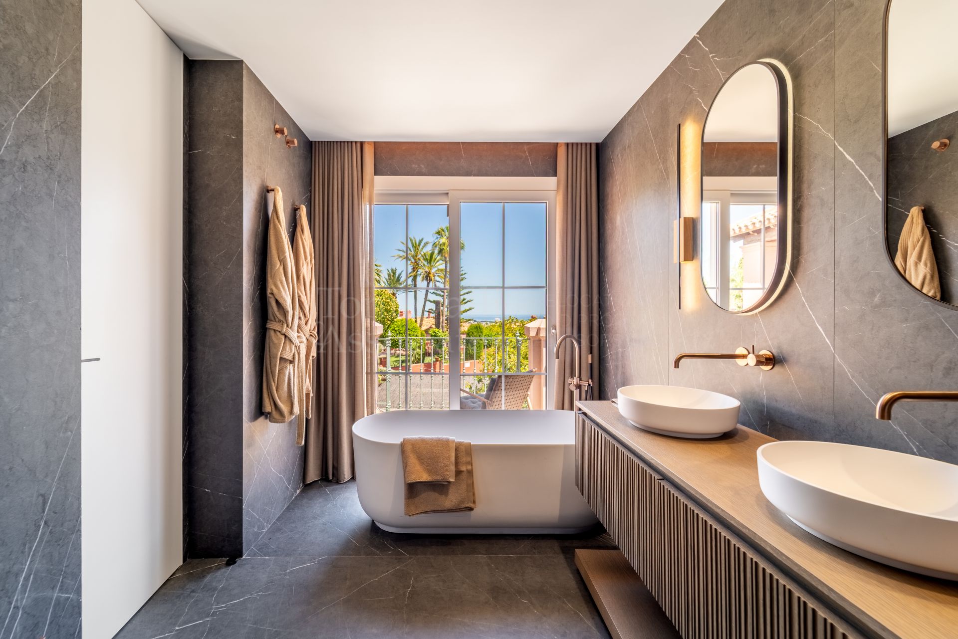 Town House in Monte Halcones, Benahavis