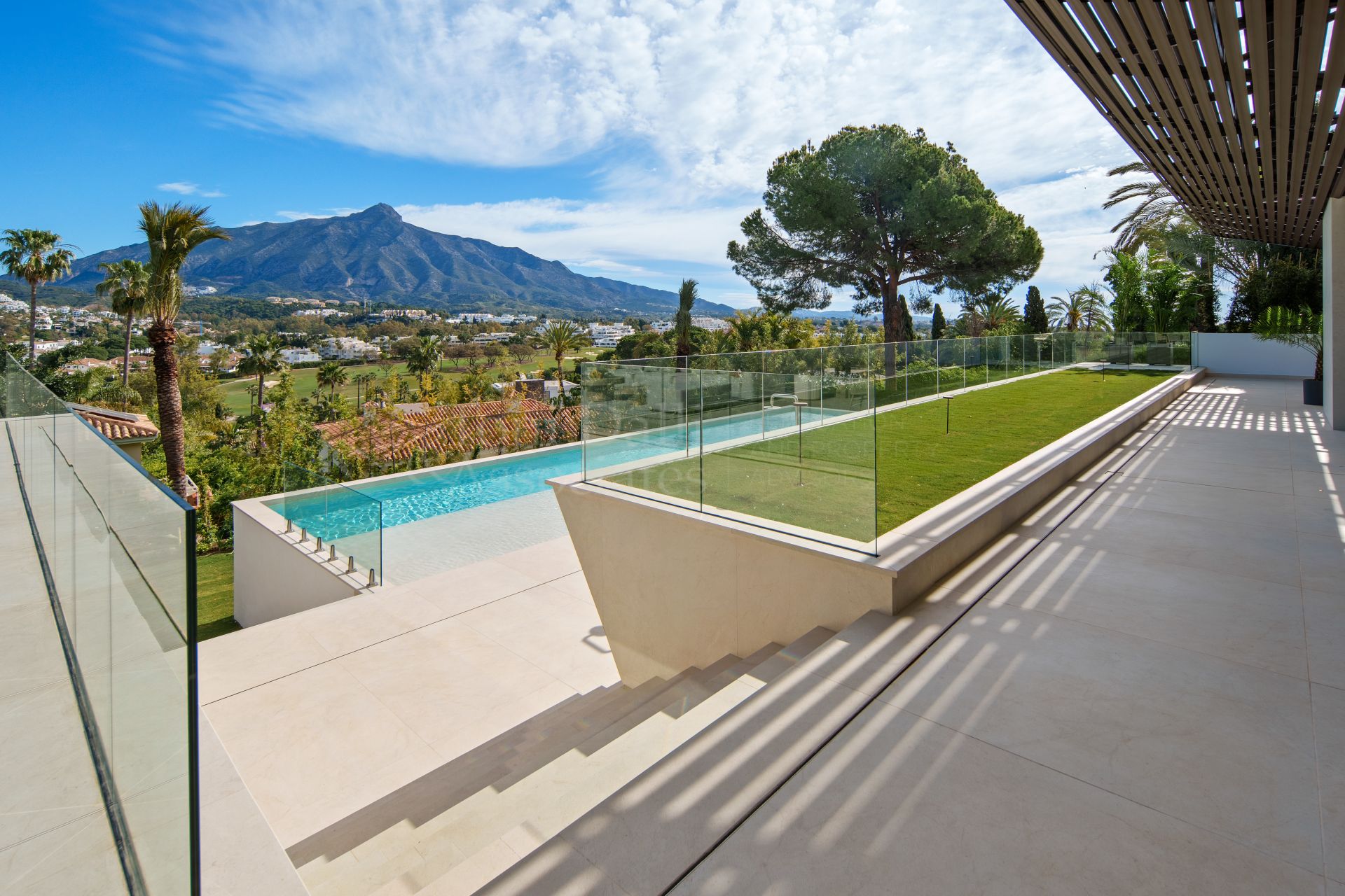 Villa in Nueva Andalucia, Marbella