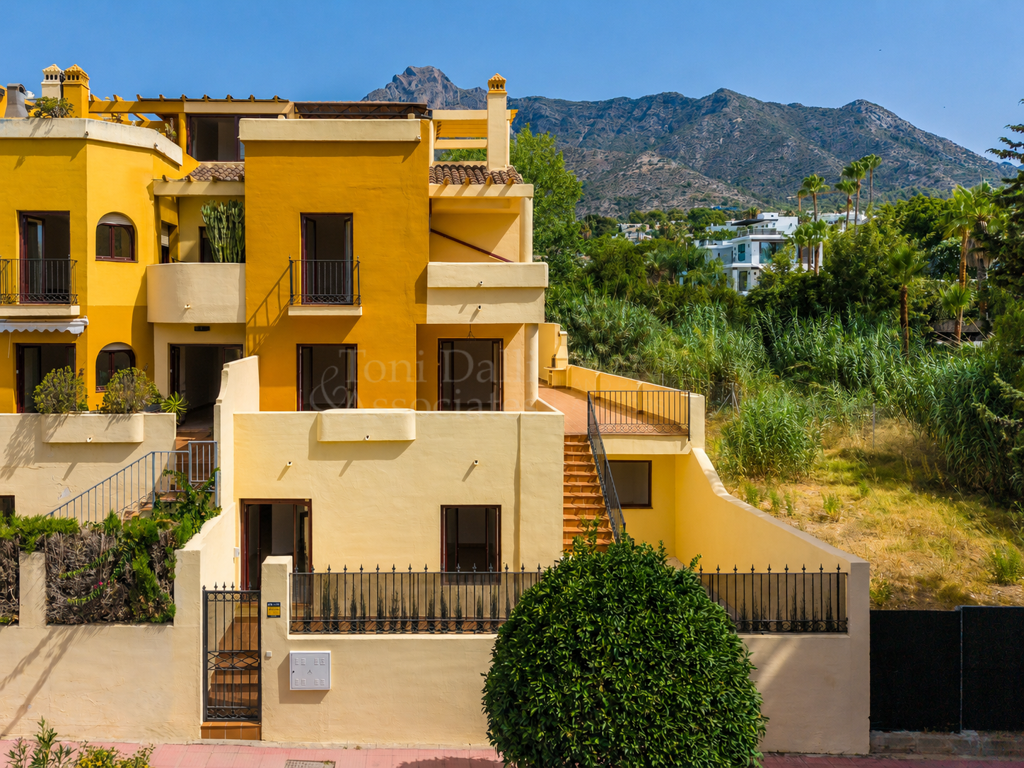 Semi Detached House in Corona de Nagüeles, Marbella