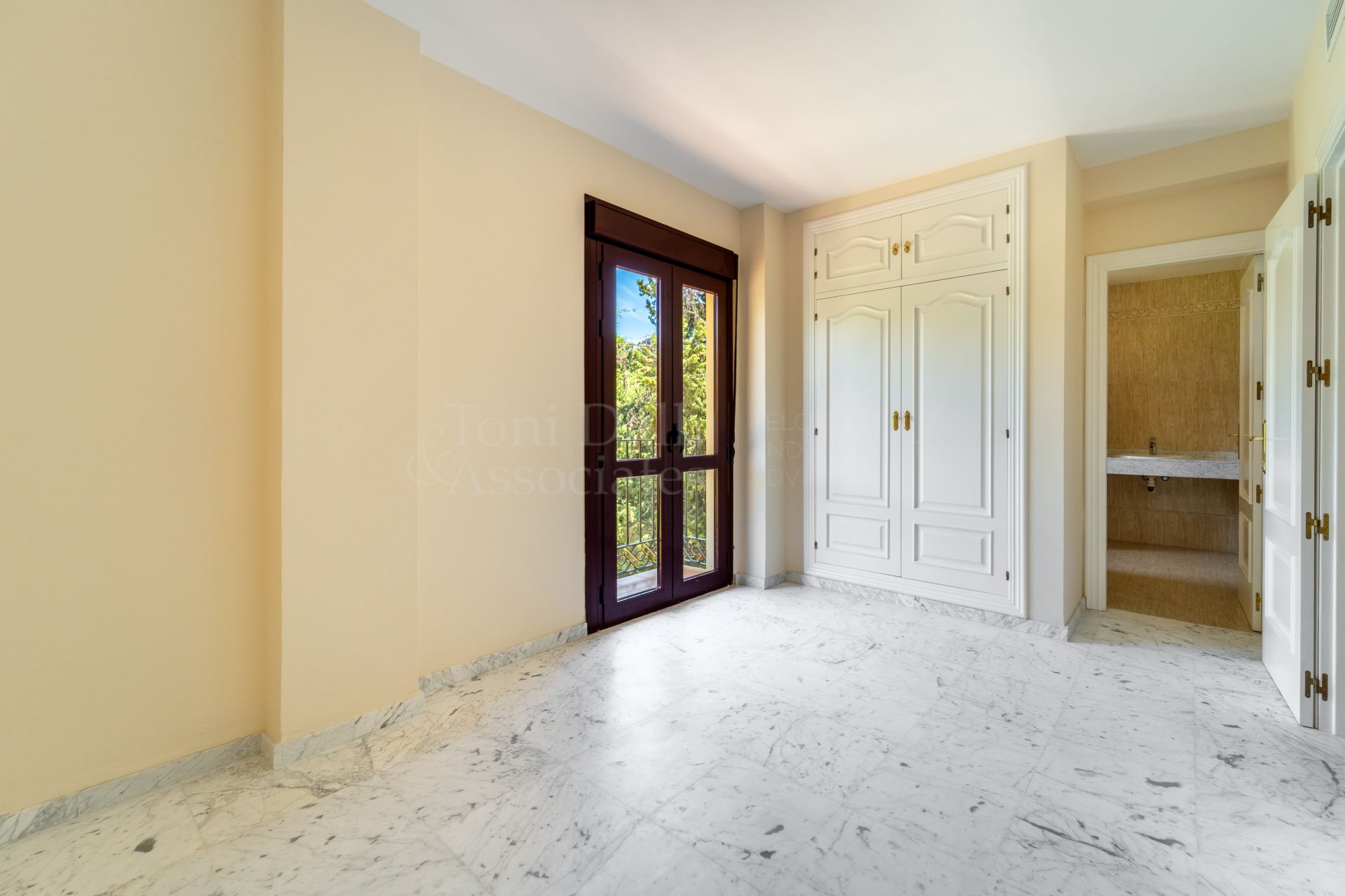 Semi Detached House in Corona de Nagüeles, Marbella
