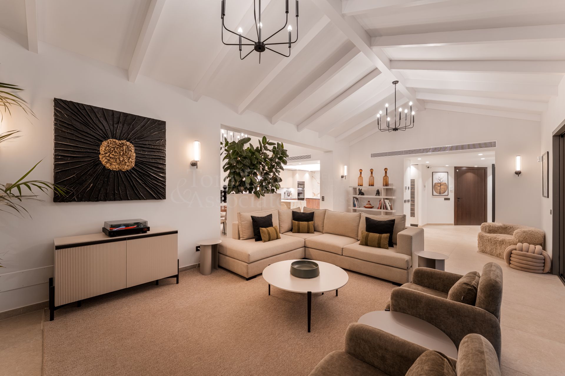 Villa in La Cerquilla, Marbella