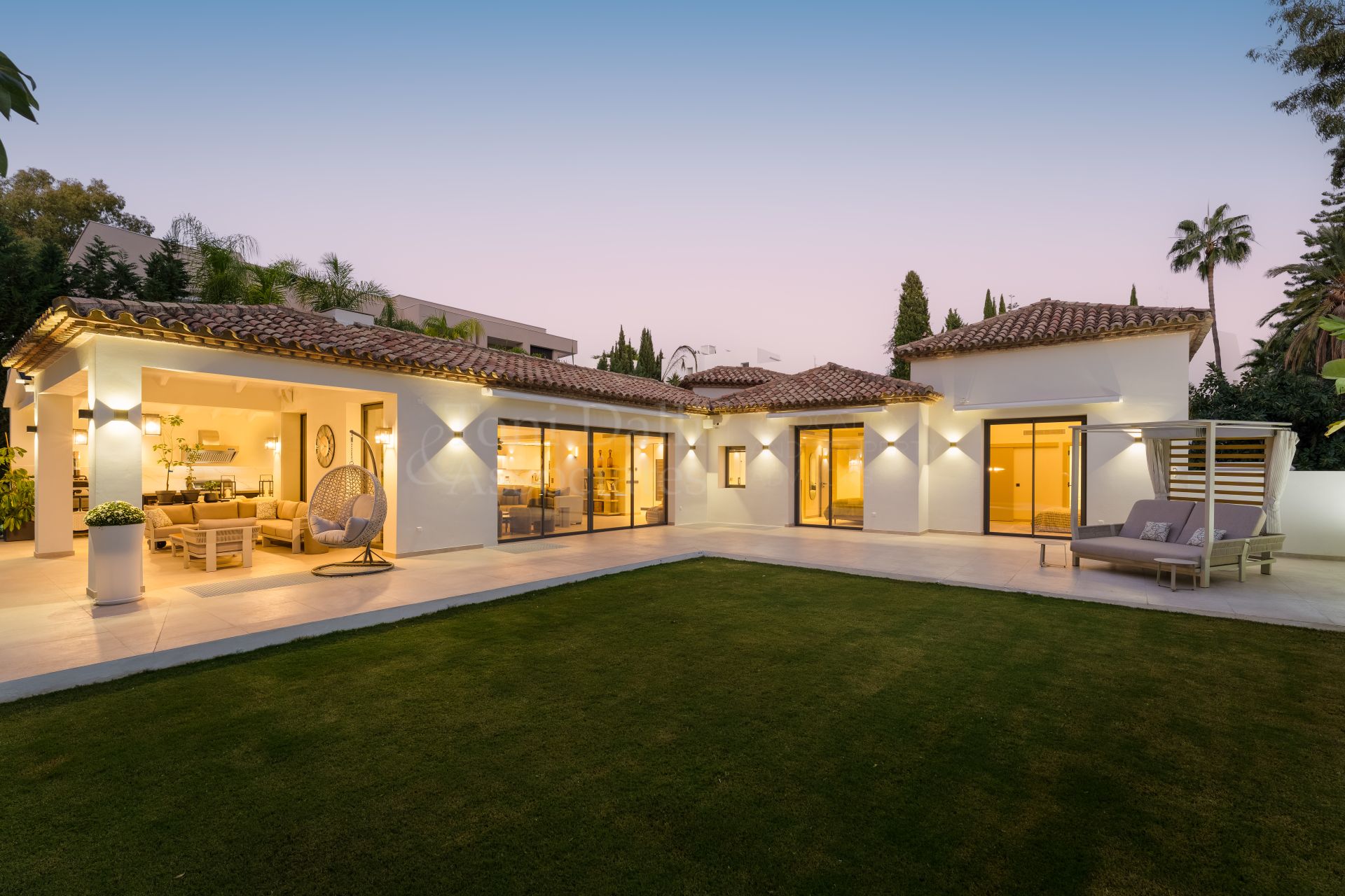 Villa in La Cerquilla, Marbella